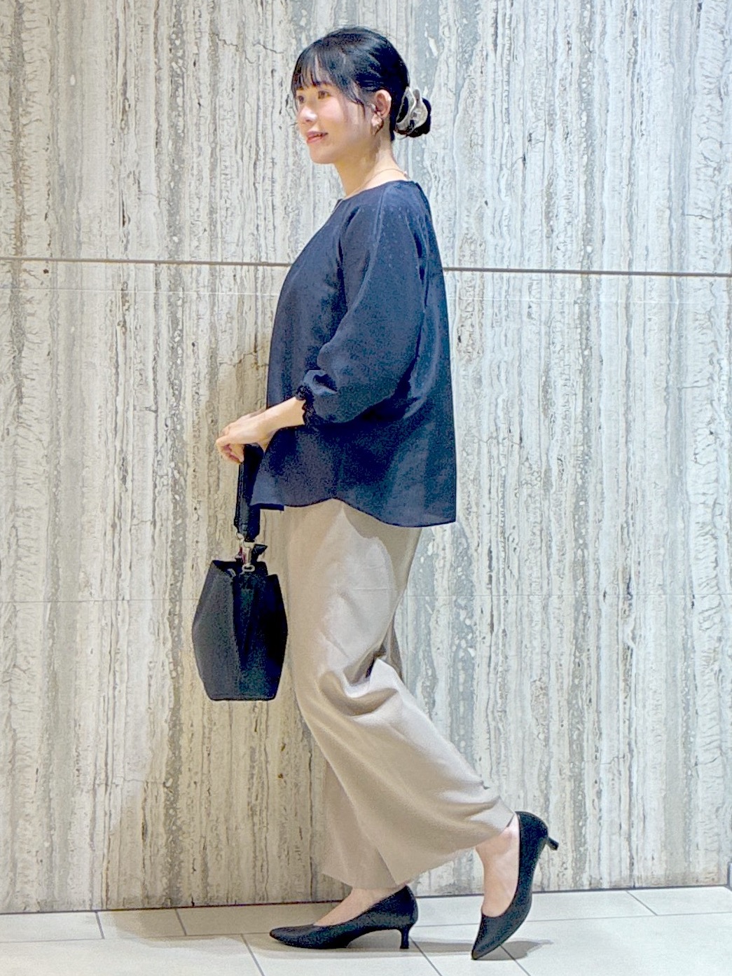  beni_gingerさんの「Reflect｜タックデザイン ラグランスリーブブラウス」を使ったコーディネート