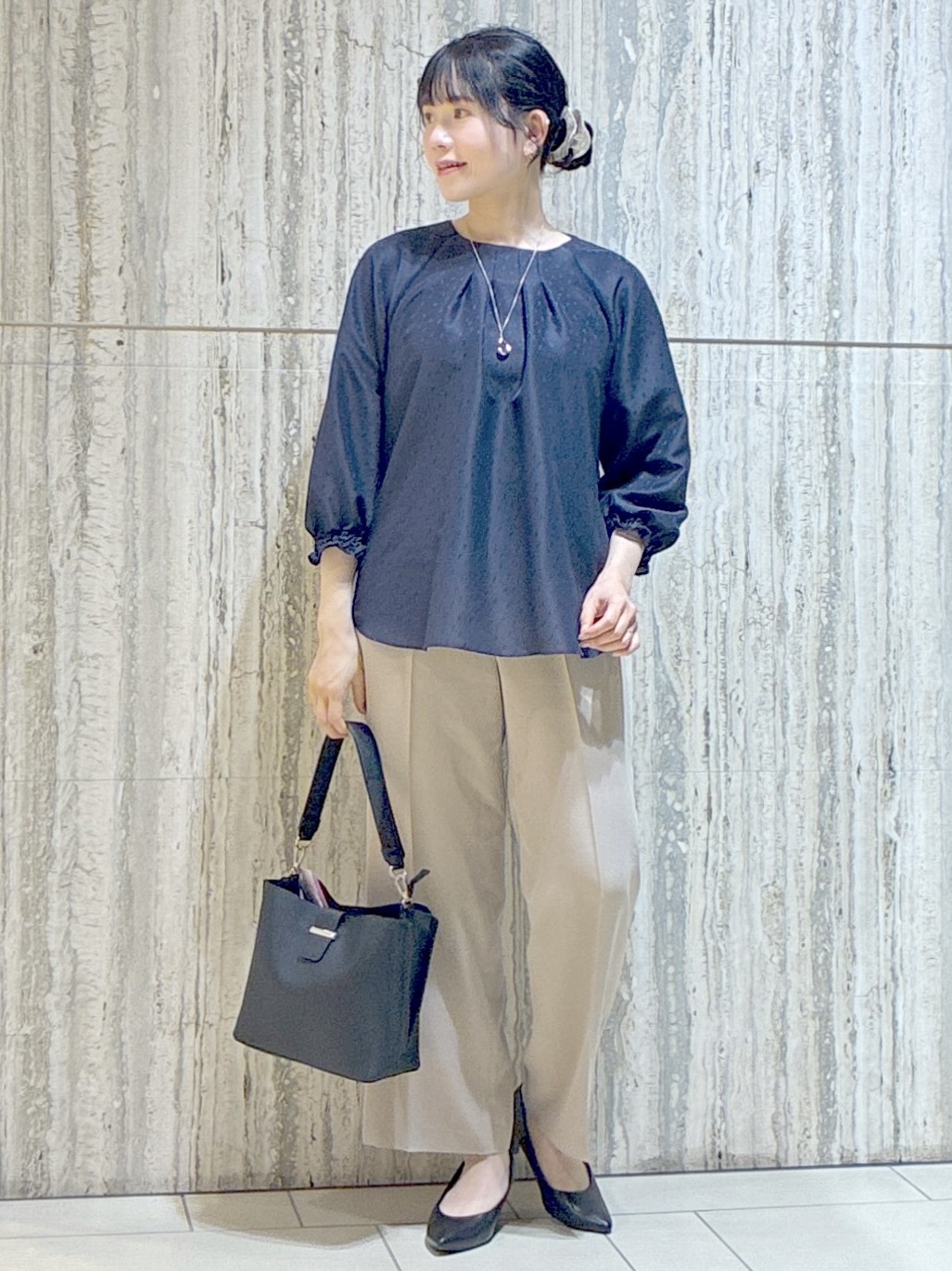  beni_gingerさんの「Reflect｜タックデザイン ラグランスリーブブラウス」を使ったコーディネート