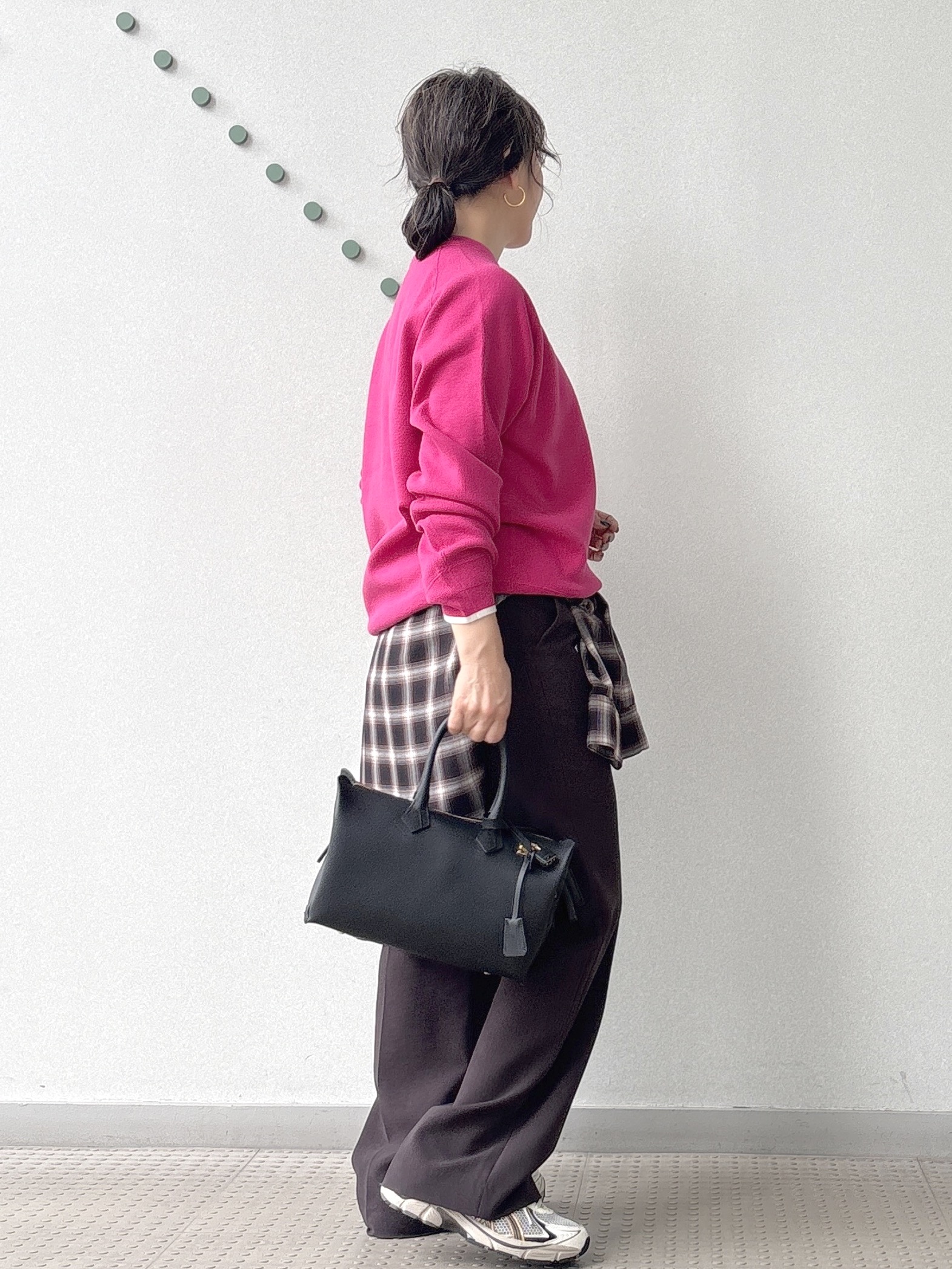 kawamuraさんの「DRESSTERIOR｜【STORY11月号掲載/マシンウォッシャブル】コットンカシミヤニット」を使ったコーディネート