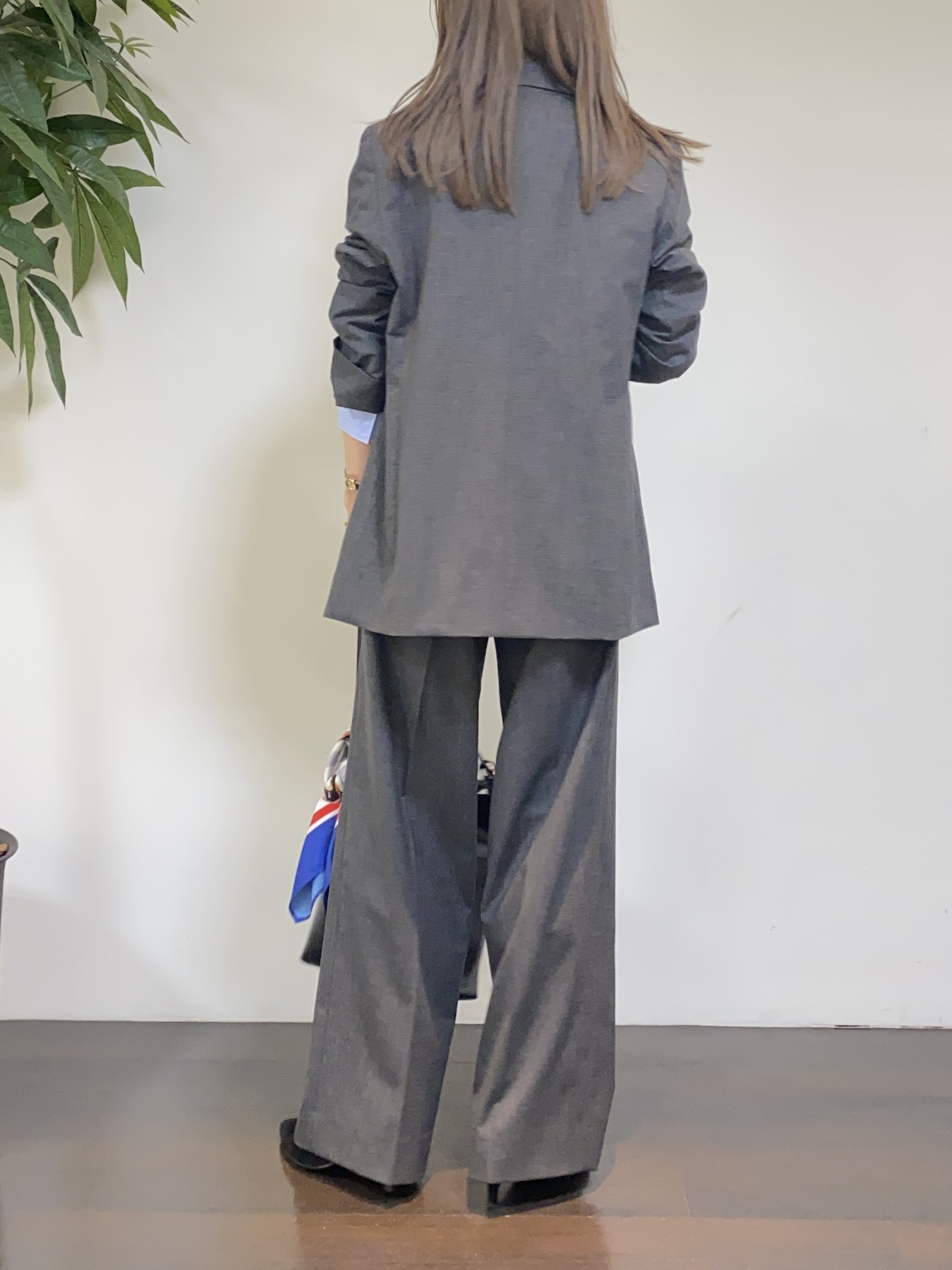 tomoさんの「UNTITLED｜【セットアップ可/秋羽織り/お仕事スーツ】ウールブレンドダブルジャケット」を使ったコーディネート