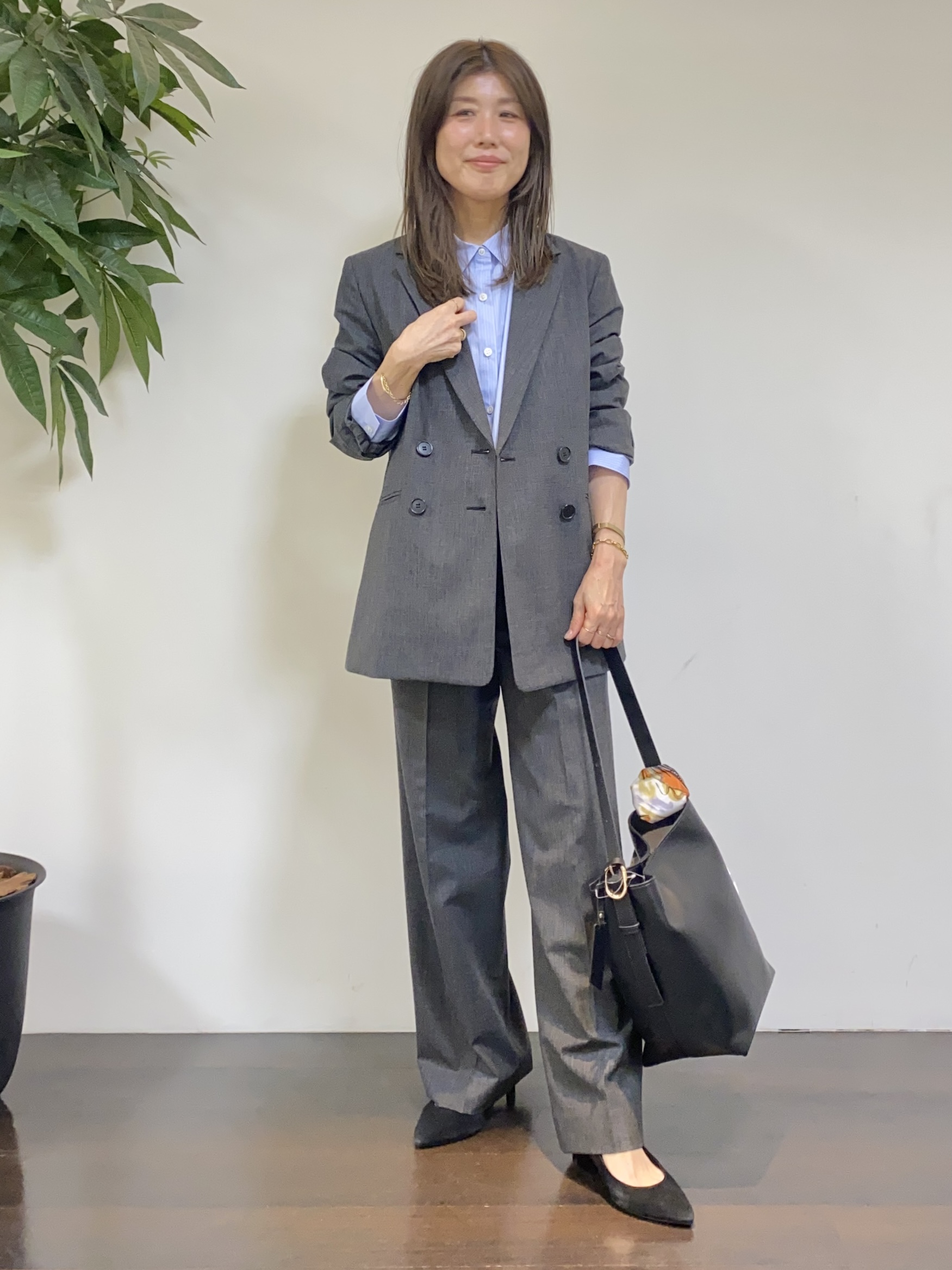 tomoさんの「UNTITLED｜【セットアップ可/秋羽織り/お仕事スーツ】ウールブレンドダブルジャケット」を使ったコーディネート