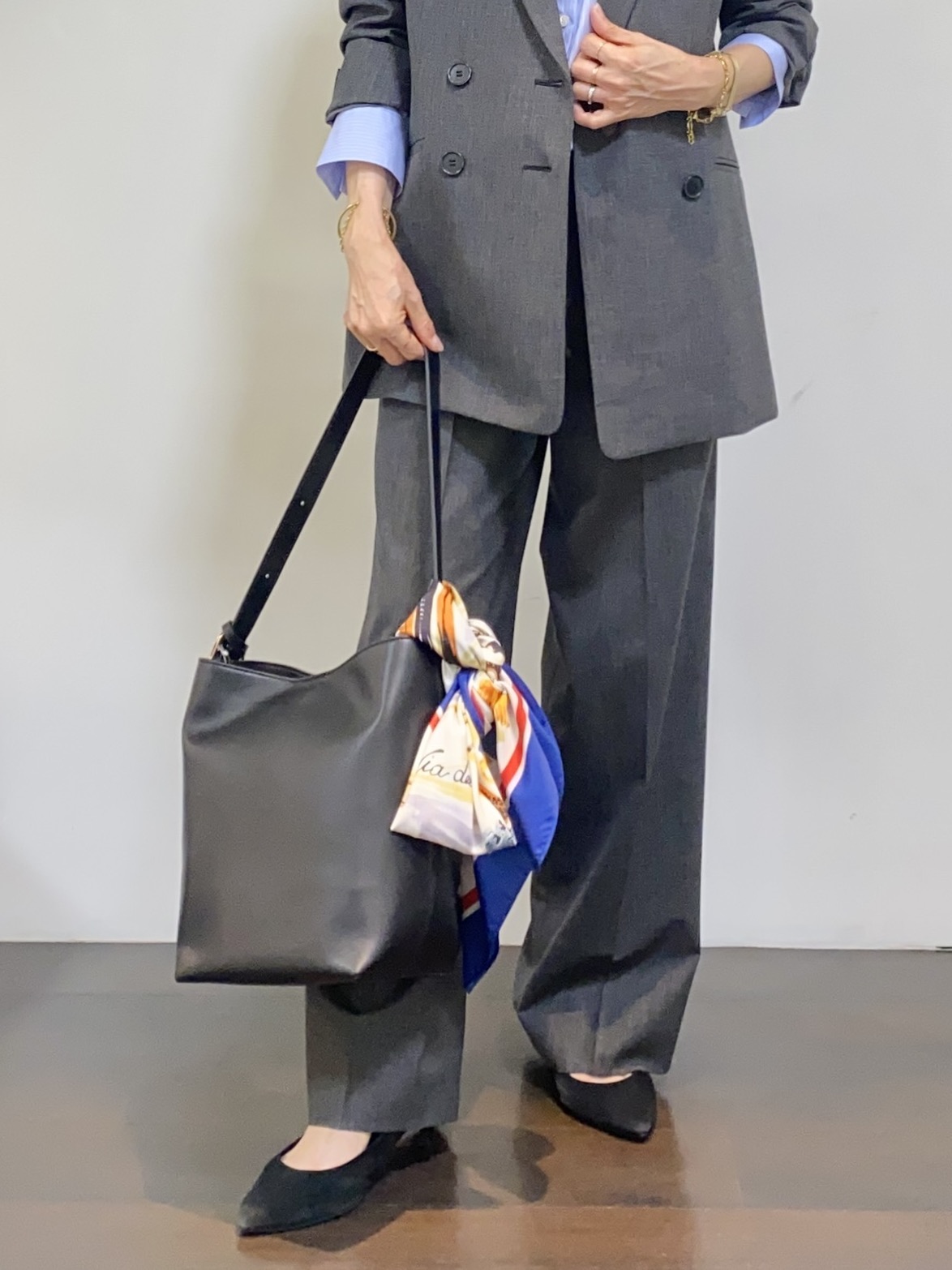 tomoさんの「UNTITLED｜【セットアップ可/秋羽織り/お仕事スーツ】ウールブレンドダブルジャケット」を使ったコーディネート