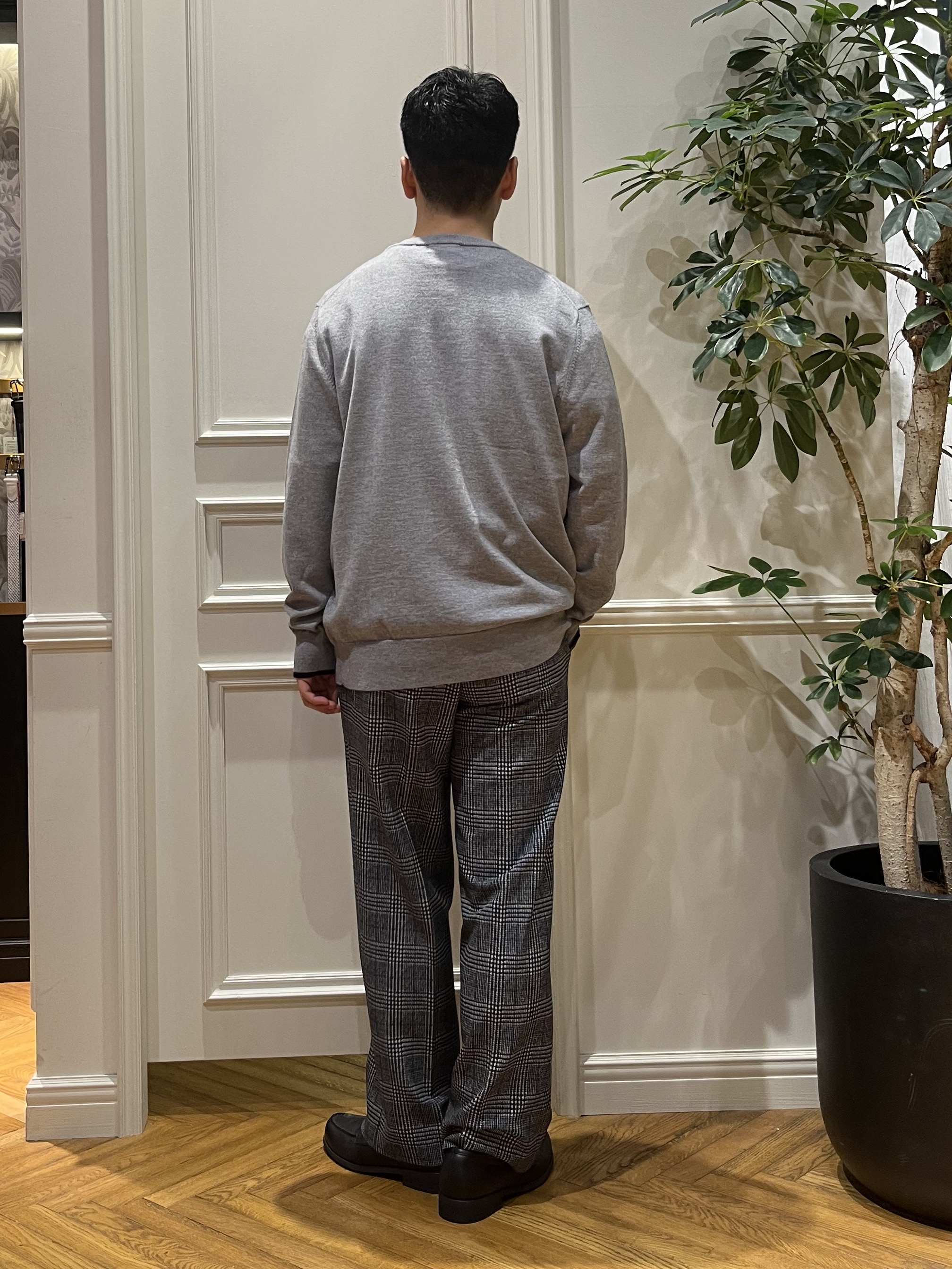 Tokuさんの「DRESSTERIOR｜【7色展開】ゼニアバルーファ キャッシュウール ラウンドネックカーディガン」を使ったコーディネート
