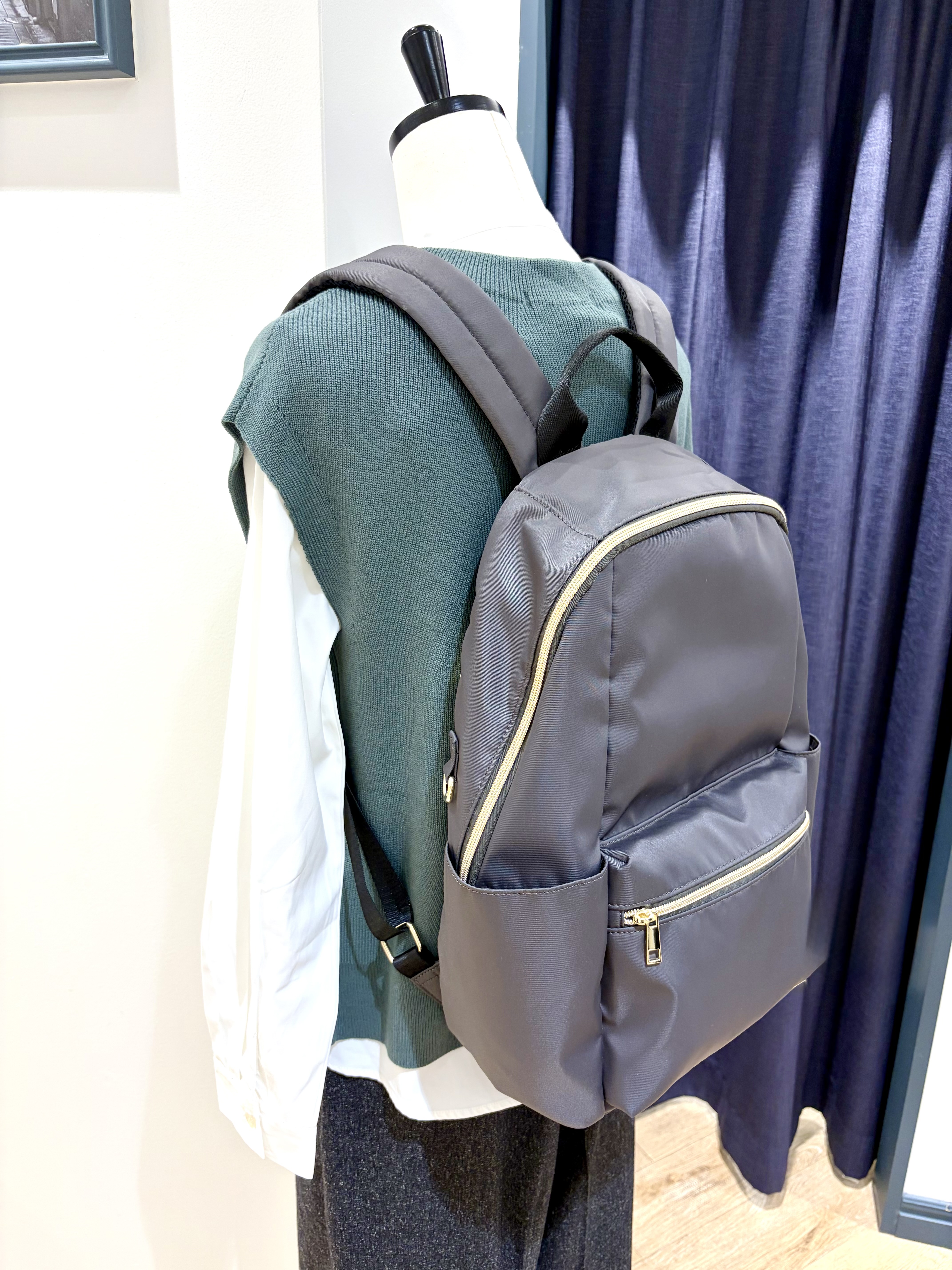 kikiさんの「grove｜【A4・撥水】大人気！人間工学多機能リュック」を使ったコーディネート