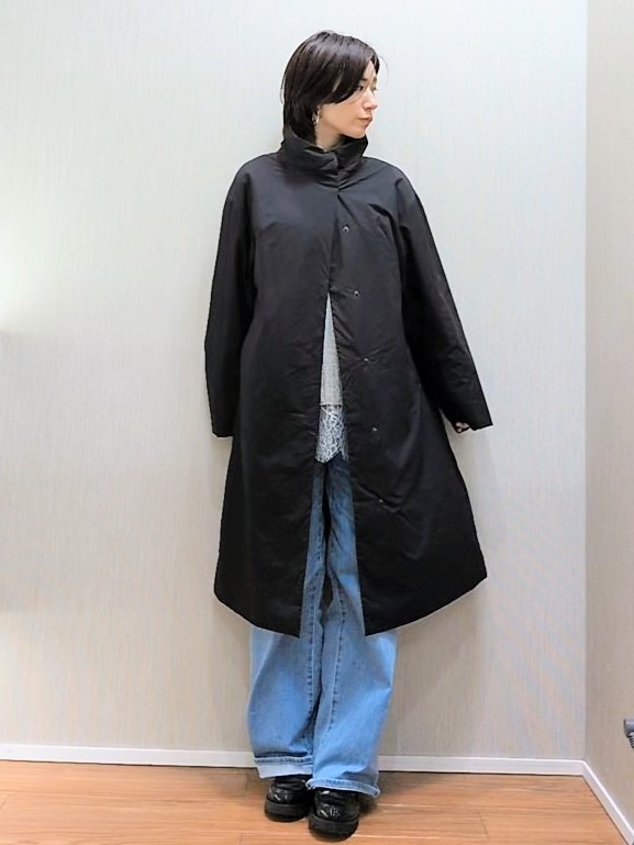 ミズタさんの「UNTITLED｜【撥水/軽量/薄中綿入り】スタンドカラーコート」を使ったコーディネート