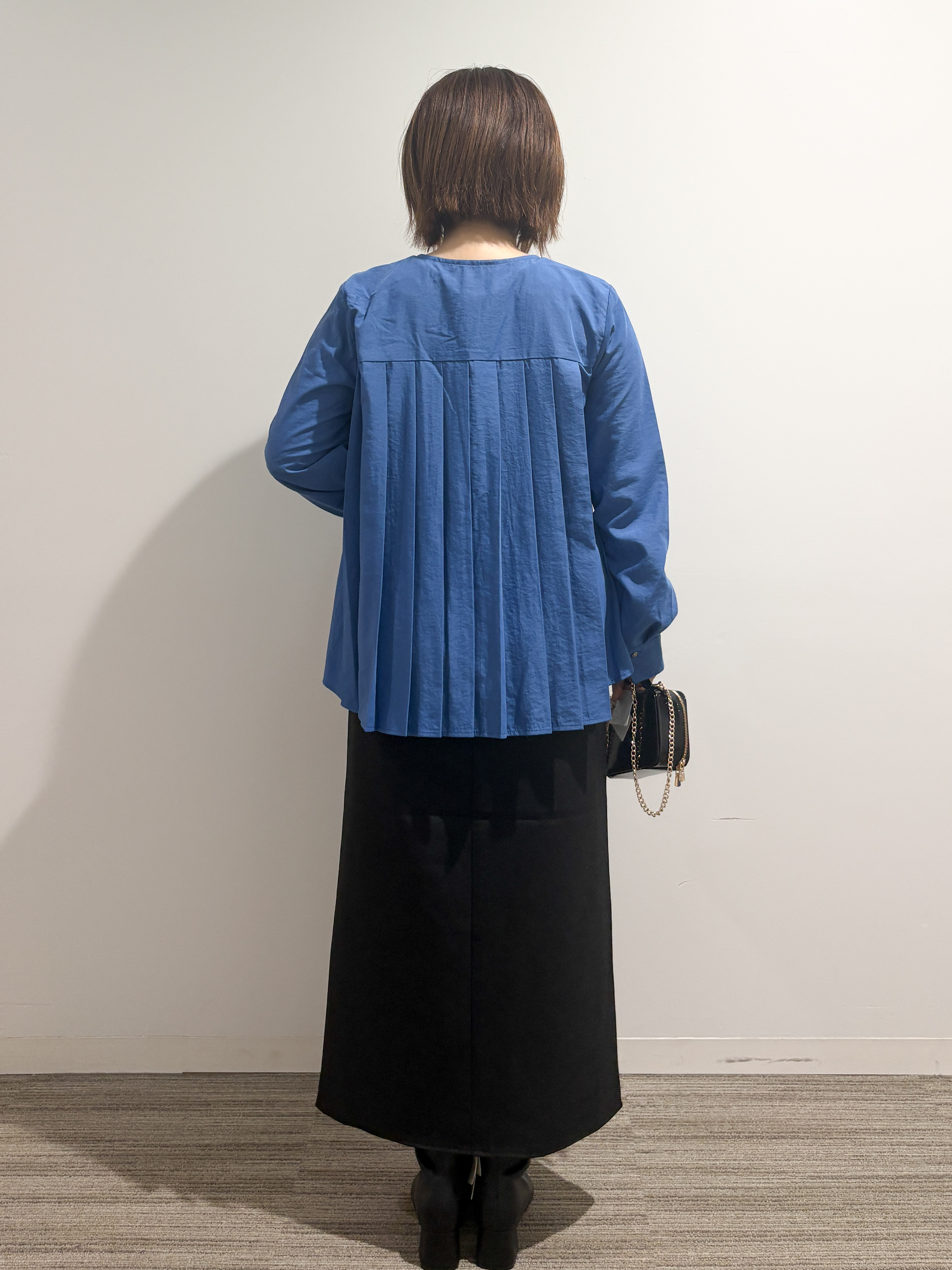 橋本紬さんの「OPAQUE.CLIP｜バックプリーツデザインブラウス【洗濯機OK】」を使ったコーディネート