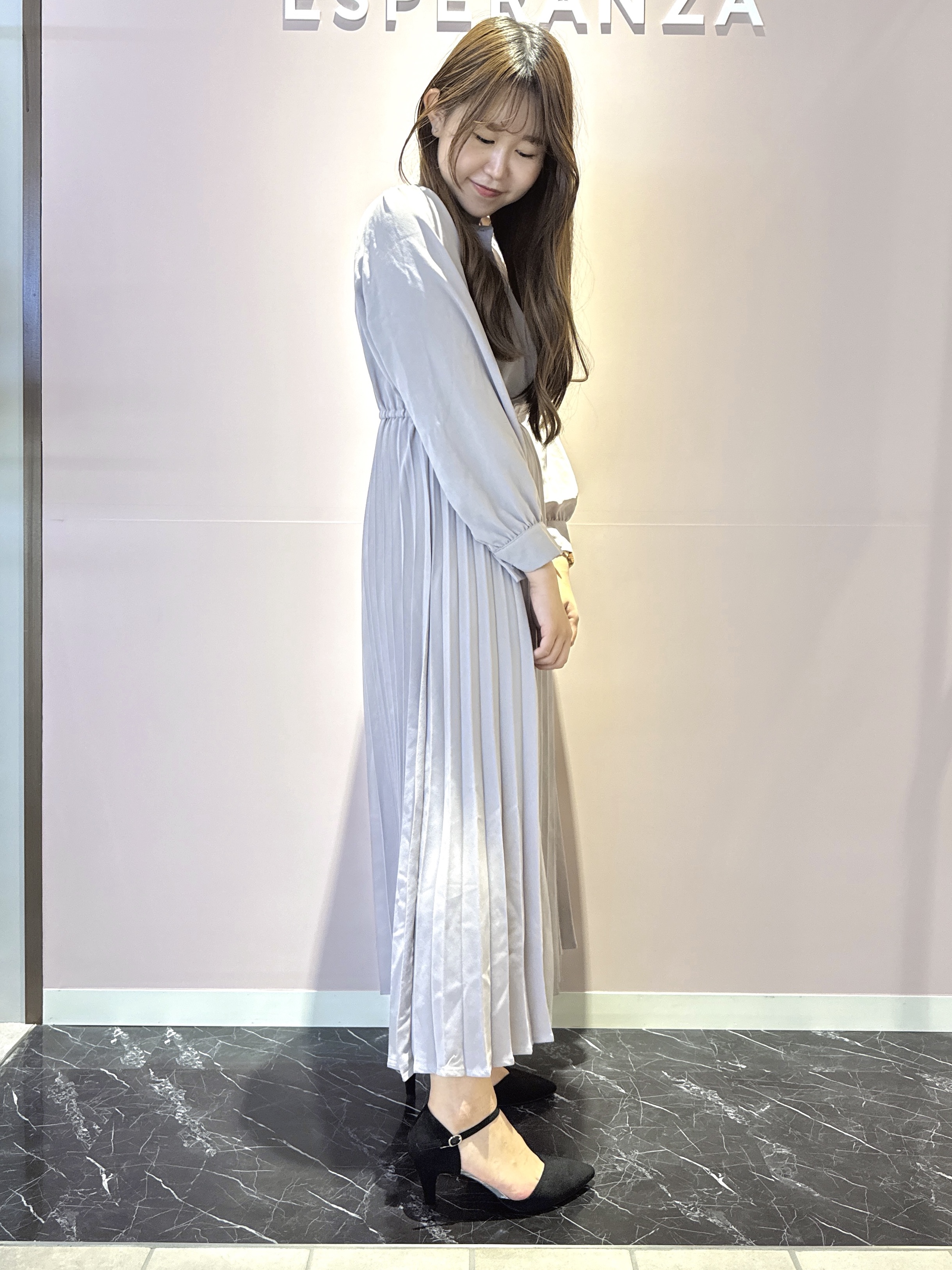 neinaさんの「ESPERANZA｜アンクルストラップパンプス」を使ったコーディネート