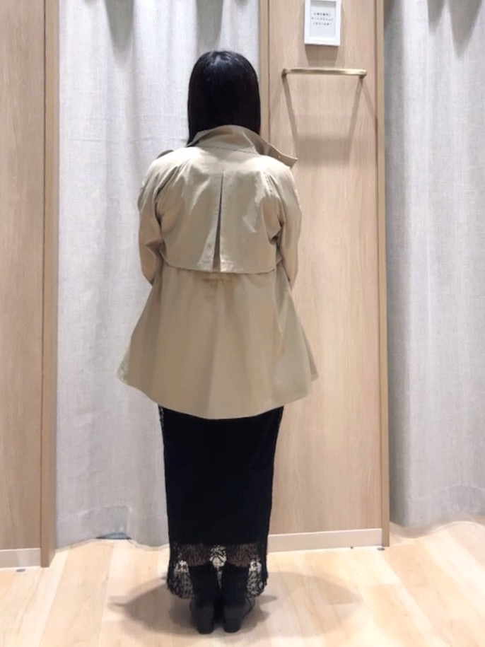 たけちゃんさんの「grove｜【撥水／シルエット2WAY】ゆったり着られて体型カバー◎ スタンドネック テントラインコート」を使ったコーディネート