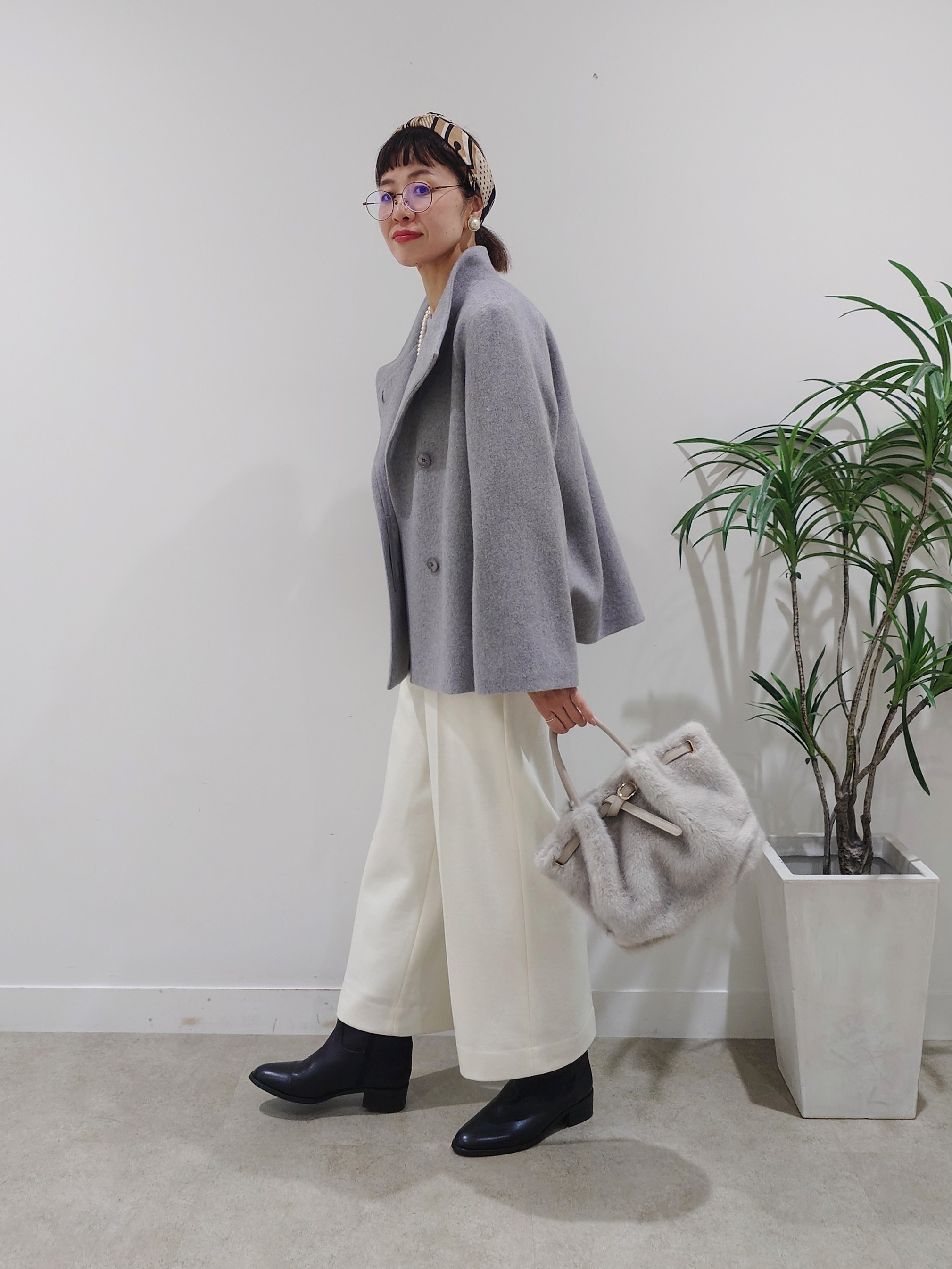 MUTSUKOさんの「UNTITLED｜【軽アウター/ウール100】ウールショートコート」を使ったコーディネート