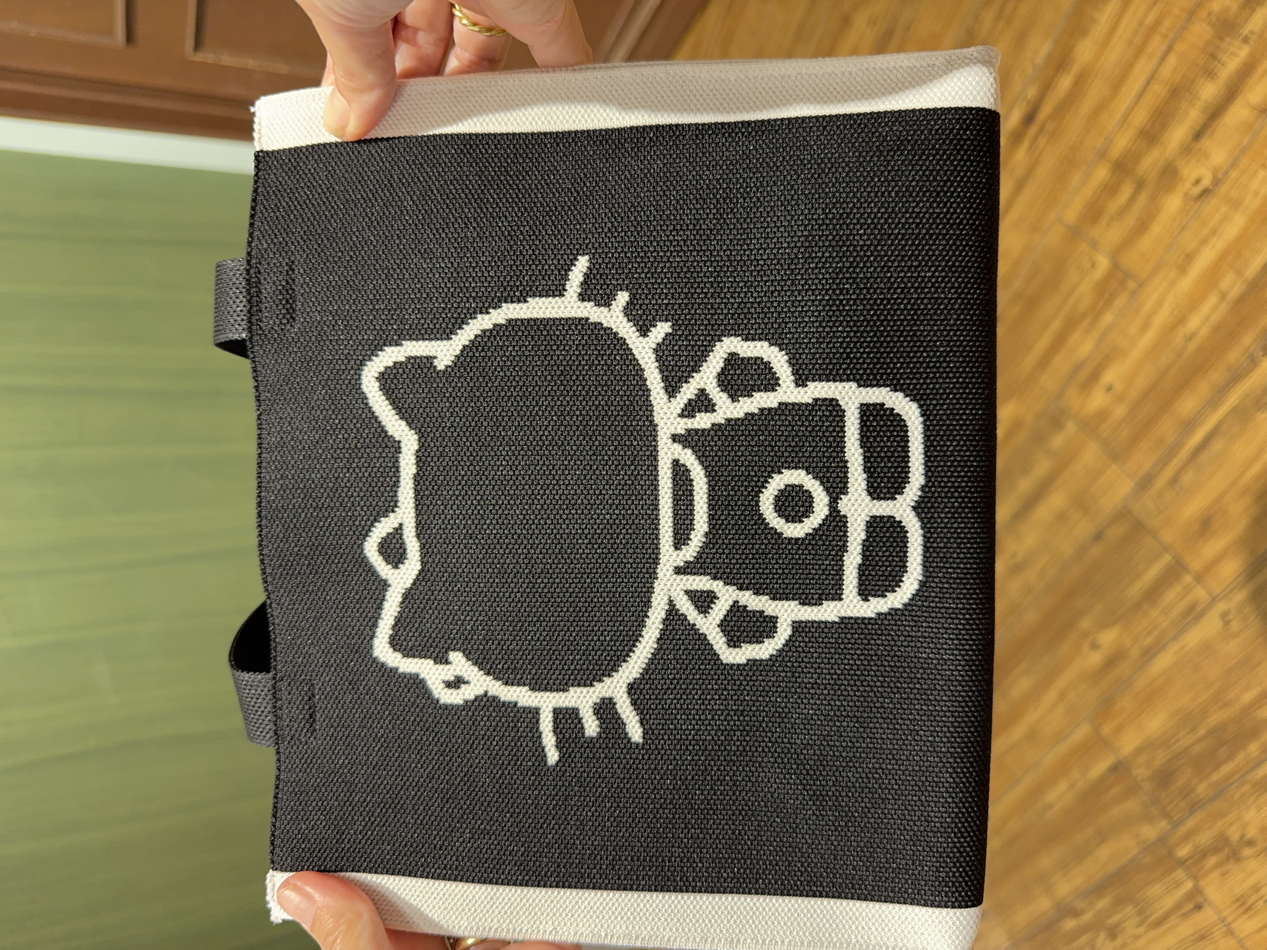 よっしーさんの「SHOO･LA･RUE｜【HELLO KITTYコラボ】刺繍ロンT」を使ったコーディネート