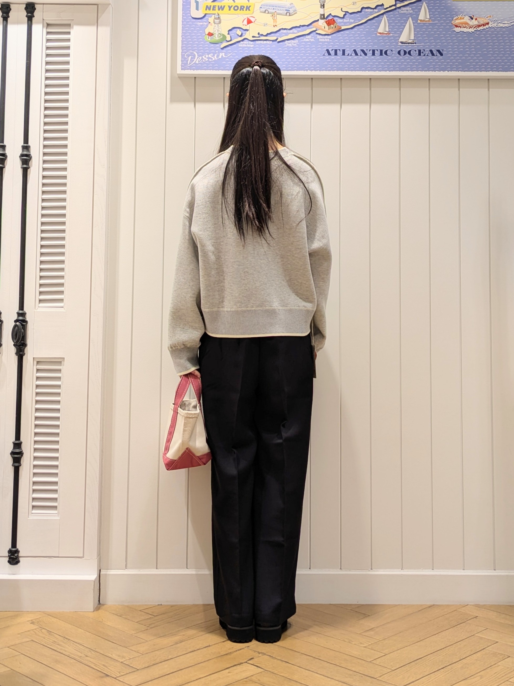 冨澤麻里さんの「Dessin｜【2WAY/洗濯機OK/XS-L】配色リバーシブル コットンジャカード クルーネックニット」を使ったコーディネート
