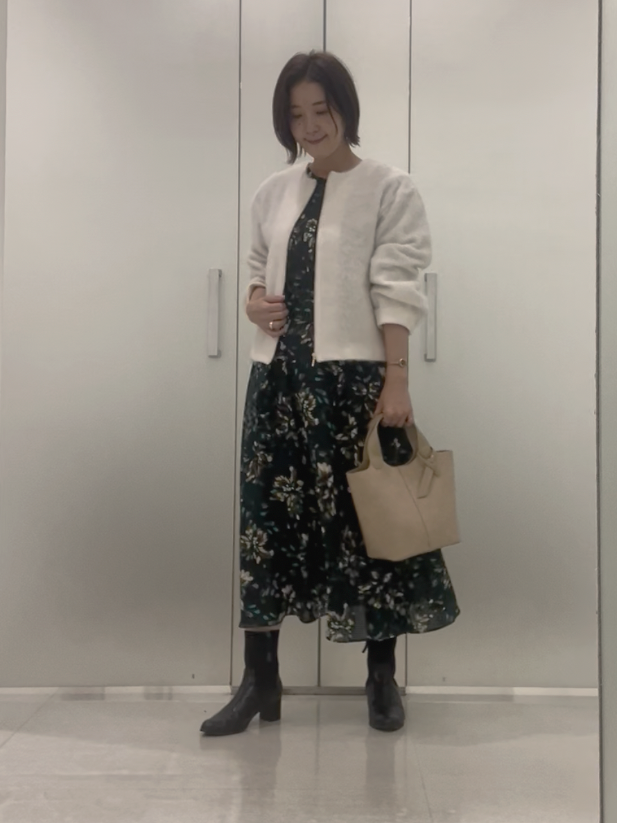 まどかさんの「UNTITLED｜【軽アウター/秋羽織り】シャギージップカーデ」を使ったコーディネート