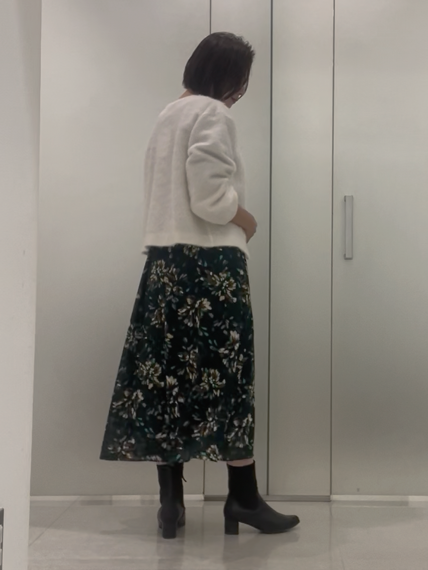 まどかさんの「UNTITLED｜【軽アウター/秋羽織り】シャギージップカーデ」を使ったコーディネート
