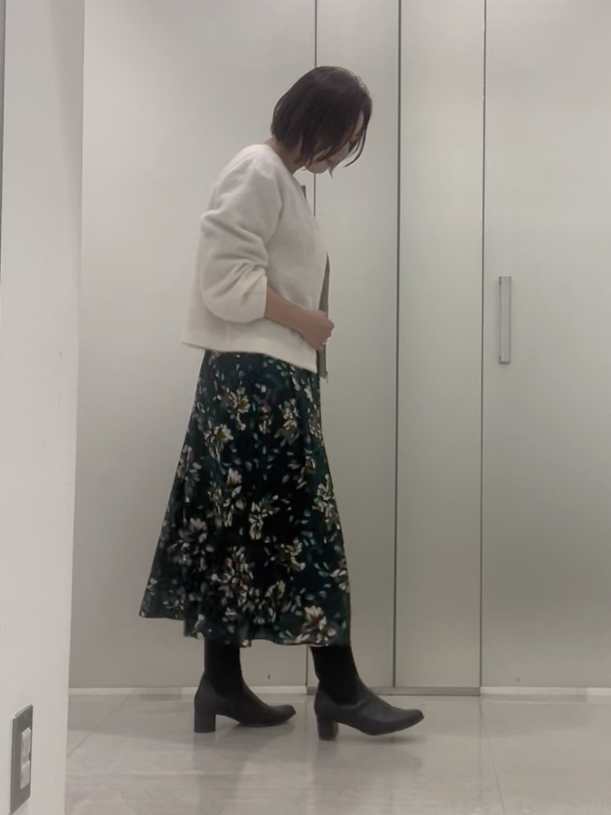 まどかさんの「UNTITLED｜【軽アウター/秋羽織り】シャギージップカーデ」を使ったコーディネート
