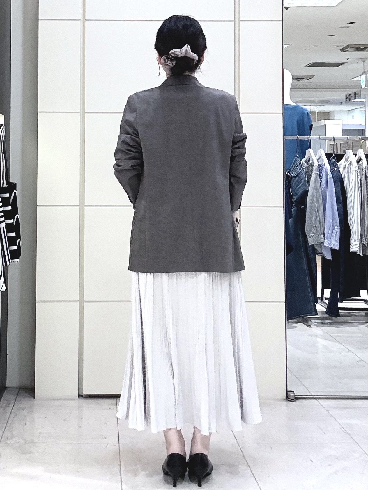 mori.さんの「UNTITLED｜【セットアップ可/秋羽織り/お仕事スーツ】ウールブレンドダブルジャケット」を使ったコーディネート
