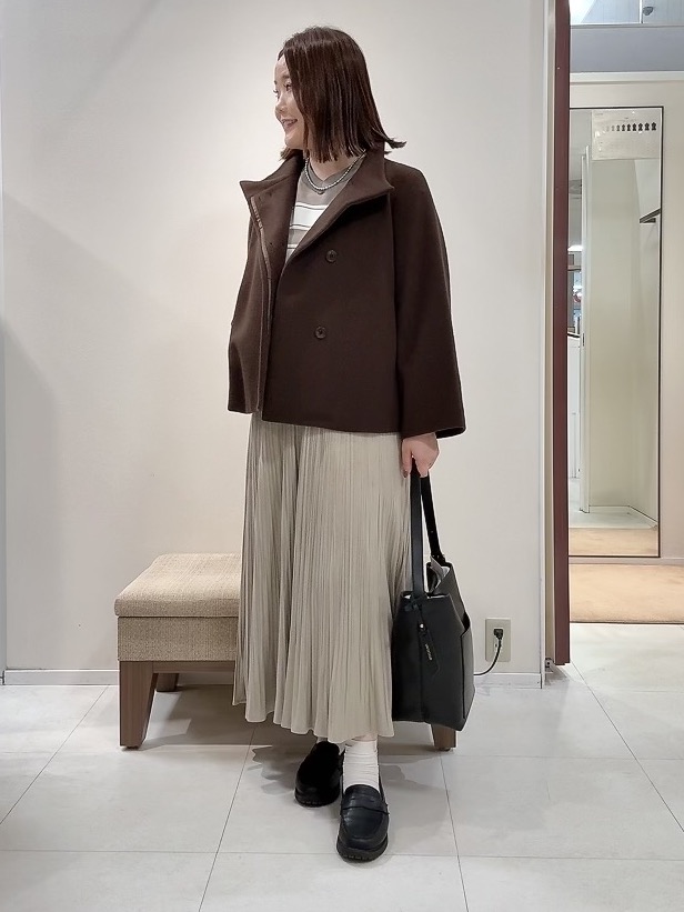 YUIさんの「UNTITLED｜【軽アウター/ウール100】ウールショートコート」を使ったコーディネート