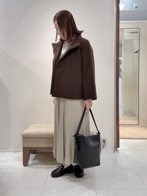 YUIさんの「UNTITLED｜【軽アウター/ウール100】ウールショートコート」を使ったコーディネート