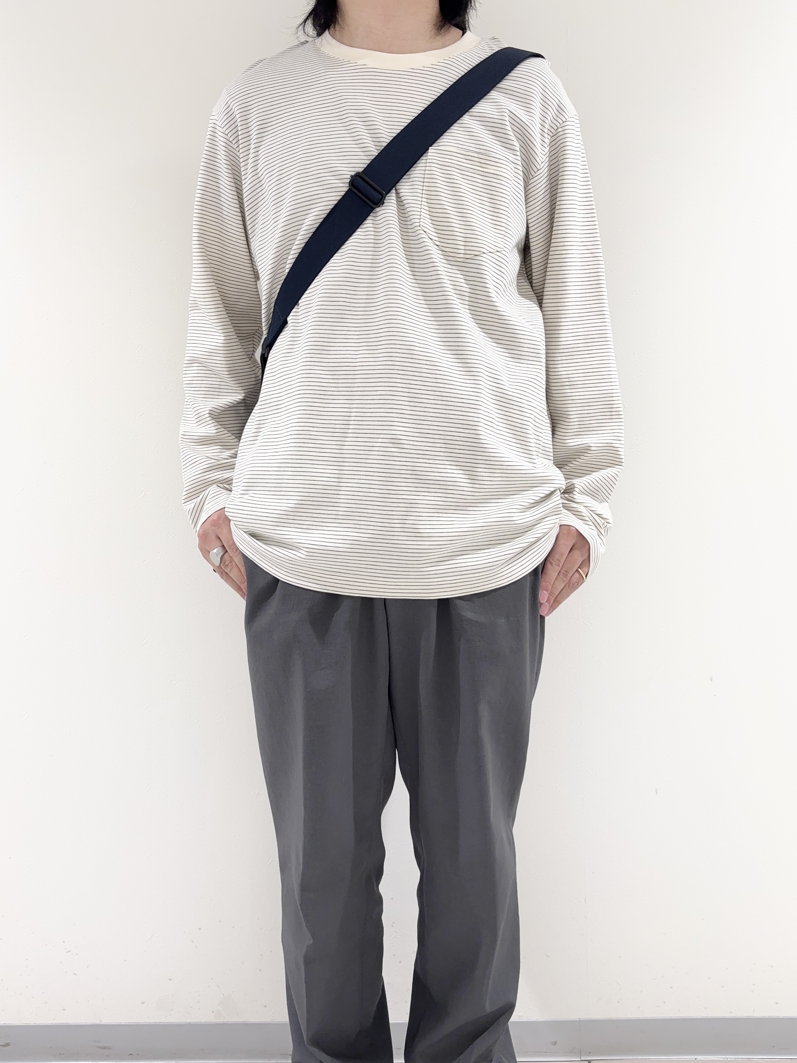 及川さんの「TAKEO KIKUCHI｜シルケット ボーダー 長袖 Tシャツ」を使ったコーディネート
