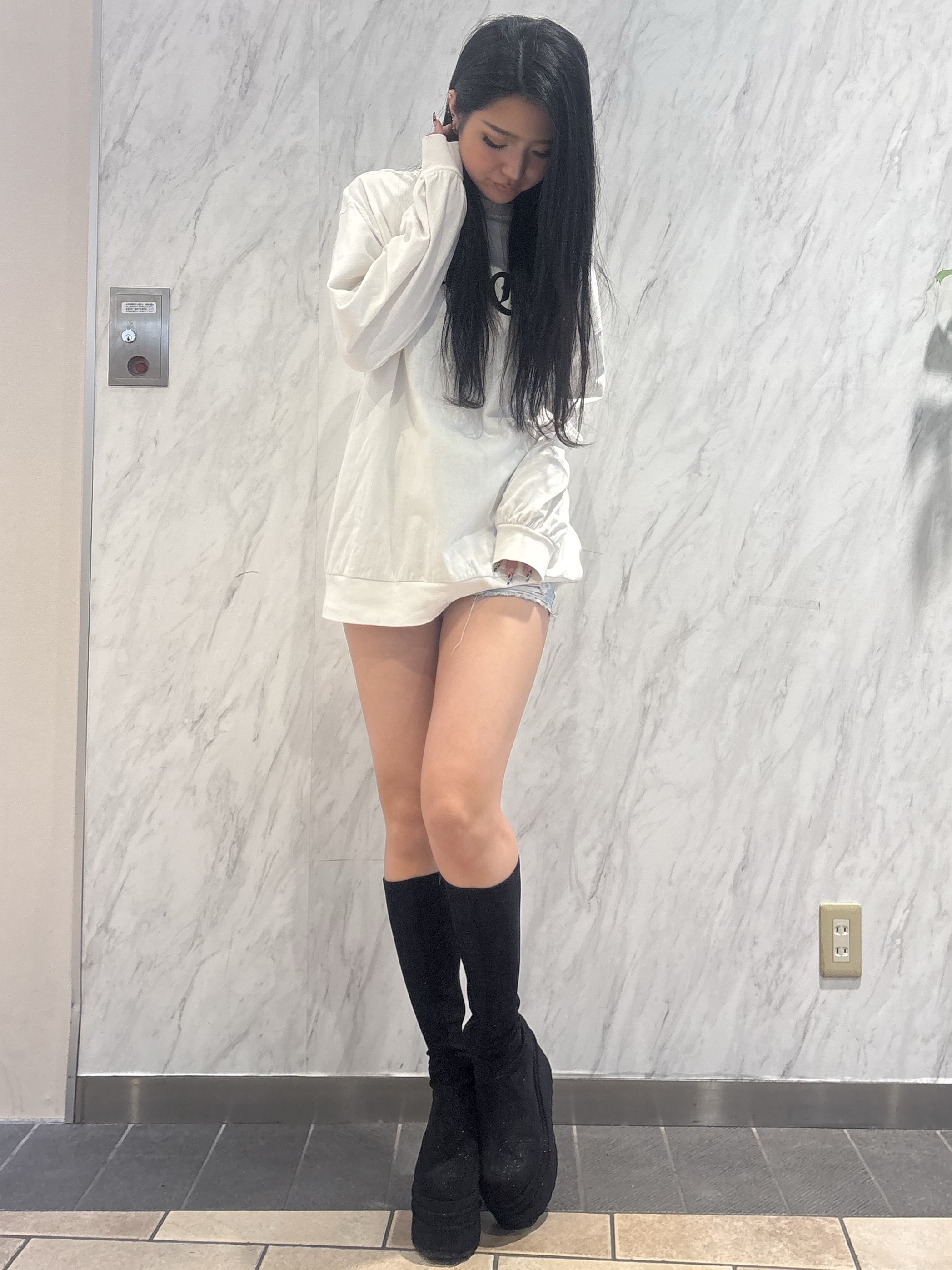 ゆずはさんの「ESPERANZA｜超厚底ストレッチロングブーツ」を使ったコーディネート