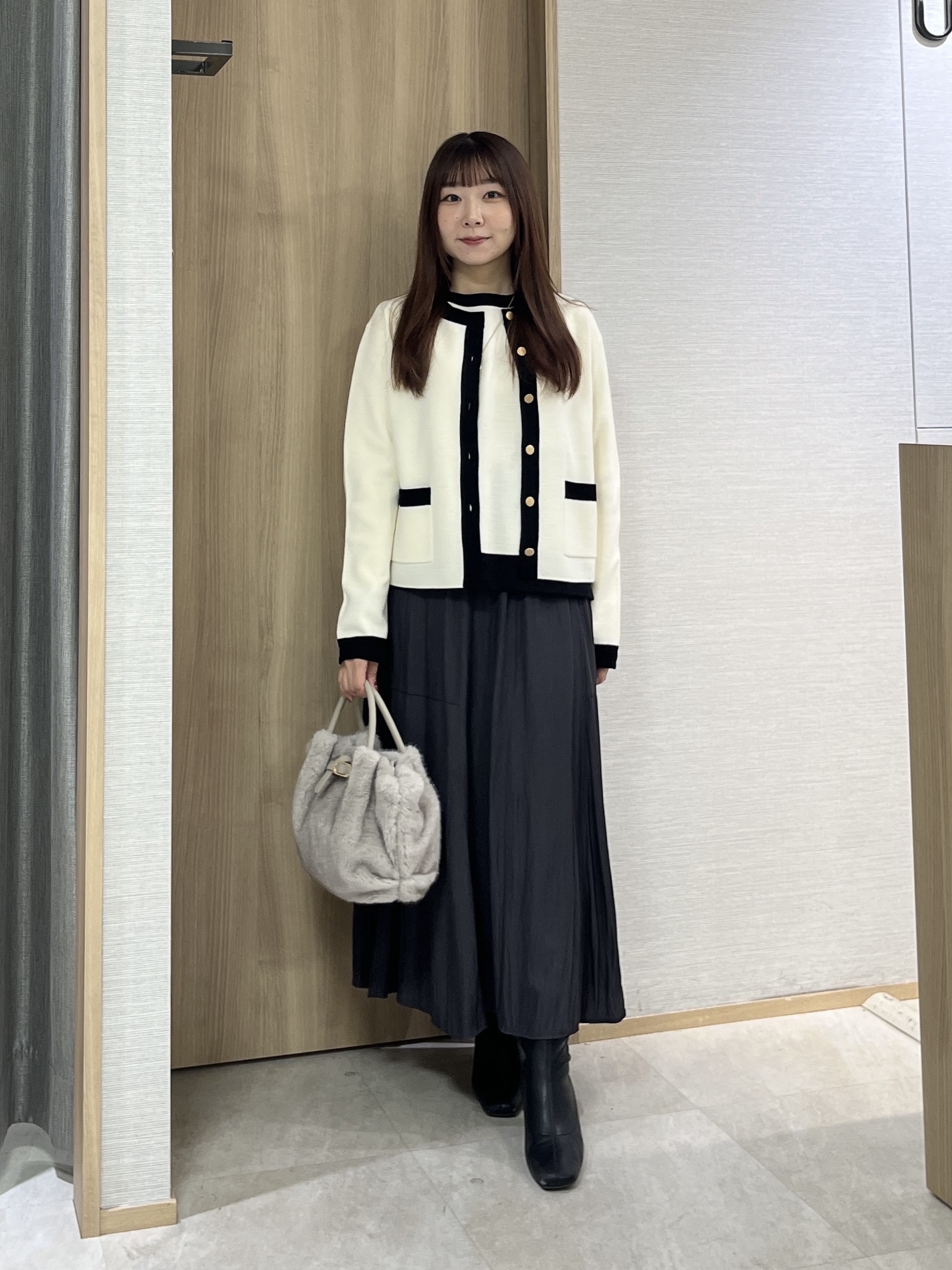 KAHOさんの「UNTITLED｜【アンサンブル可/ジャケットライク】モールラインカーディガン」を使ったコーディネート