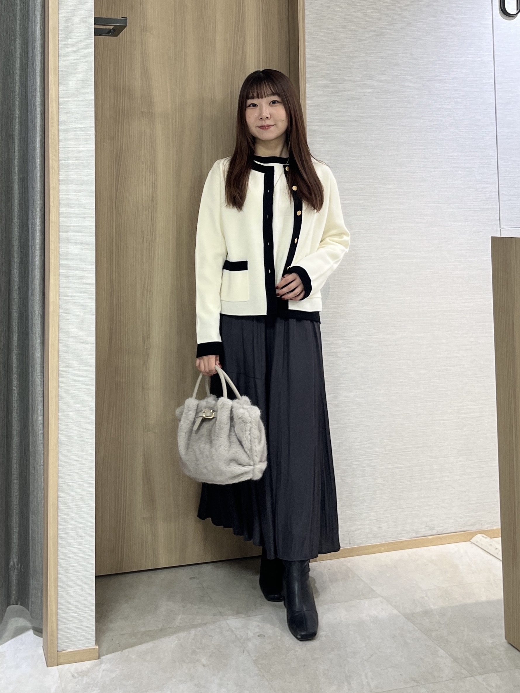 KAHOさんの「UNTITLED｜【アンサンブル可/ジャケットライク】モールラインカーディガン」を使ったコーディネート