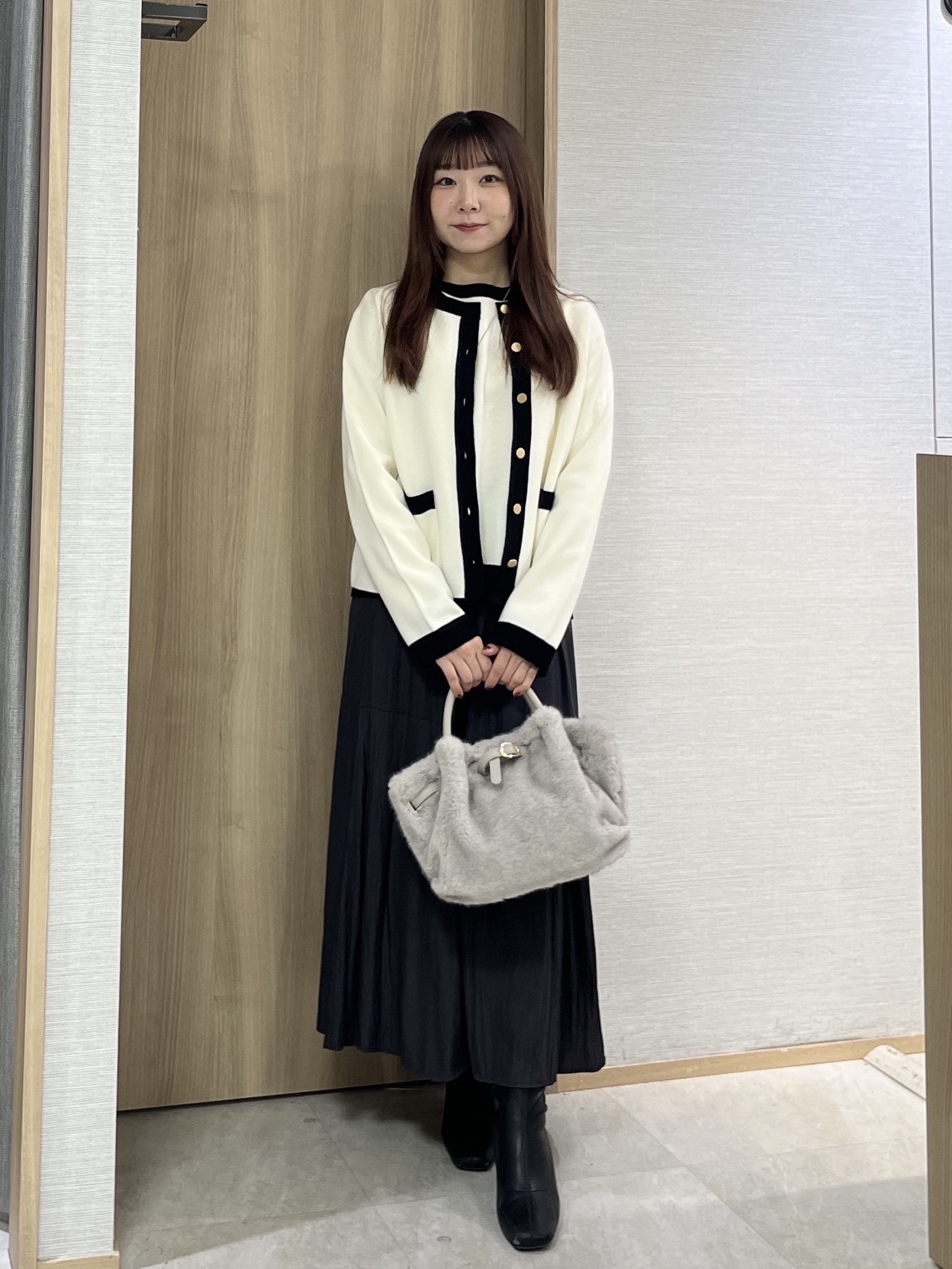 KAHOさんの「UNTITLED｜【アンサンブル可/ジャケットライク】モールラインカーディガン」を使ったコーディネート