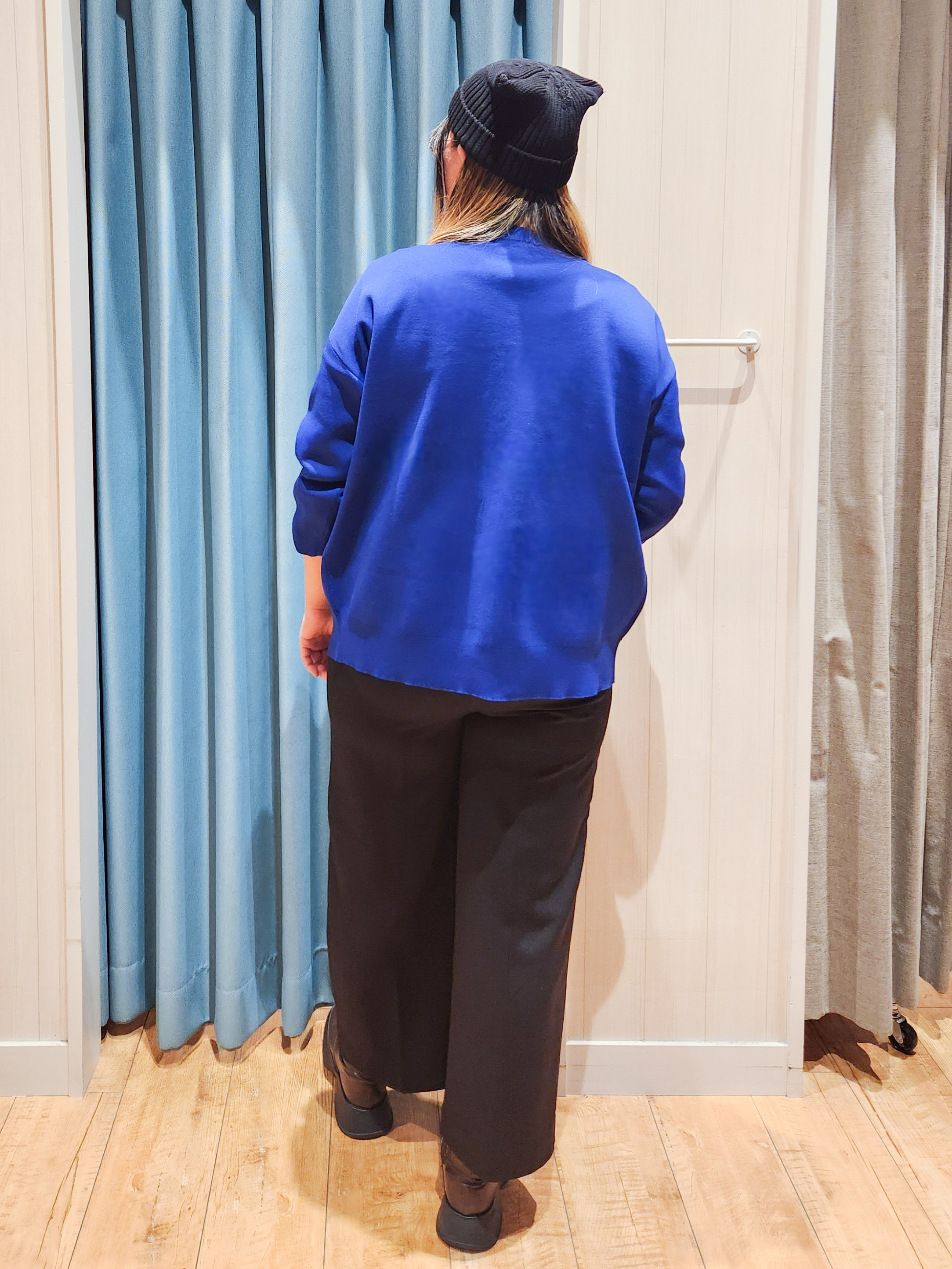 れーやんさんの「SHOO･LA･RUE｜【セットアップ可/洗濯機可】軽やかに羽織れる スポンディッシュ ニットカーディガン」を使ったコーディネート