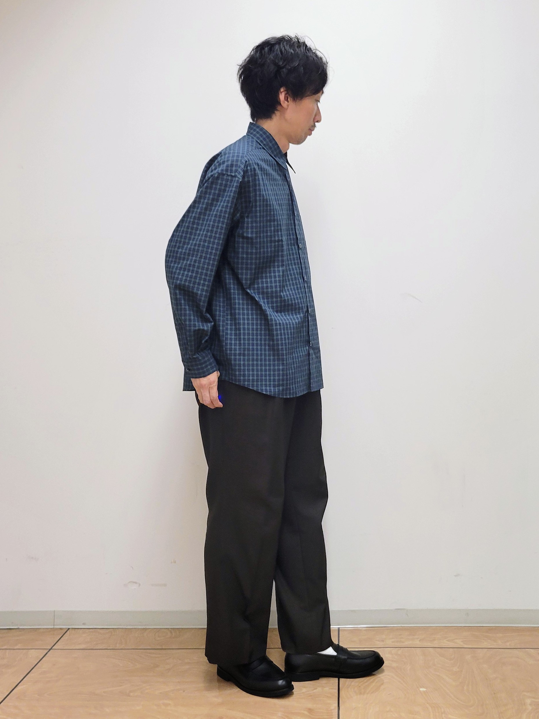 piroyaさんの「TAKEO KIKUCHI｜【日本製/Sサイズ～】リラックスフィットシャツ」を使ったコーディネート