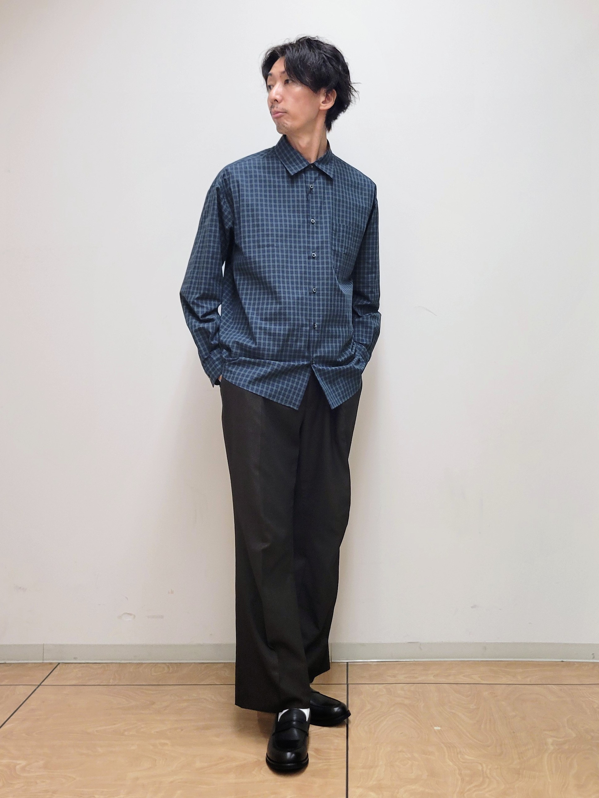 piroyaさんの「TAKEO KIKUCHI｜【日本製/Sサイズ～】リラックスフィットシャツ」を使ったコーディネート