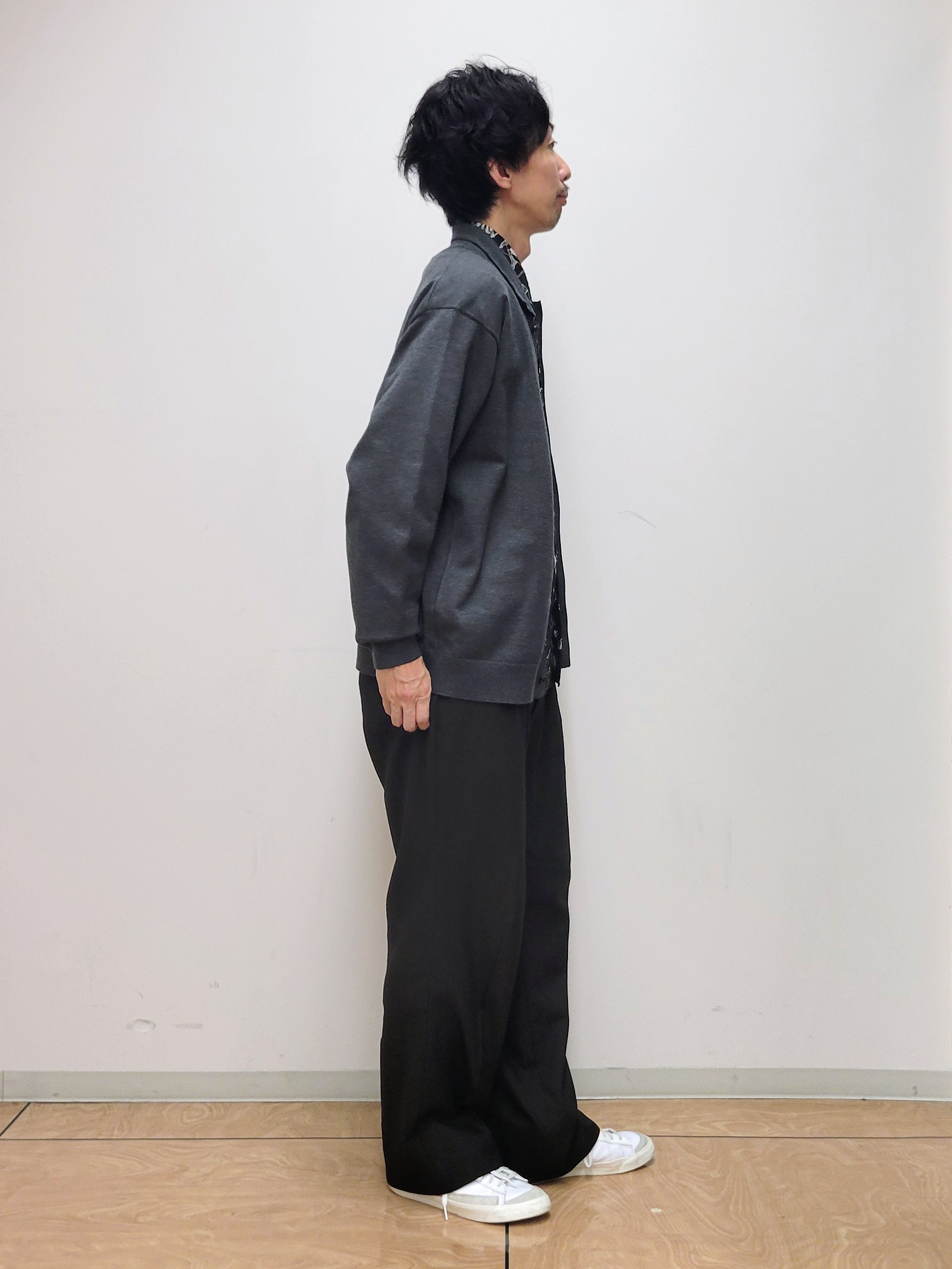 piroyaさんの「TAKEO KIKUCHI｜ニット シャツ カーディガン」を使ったコーディネート