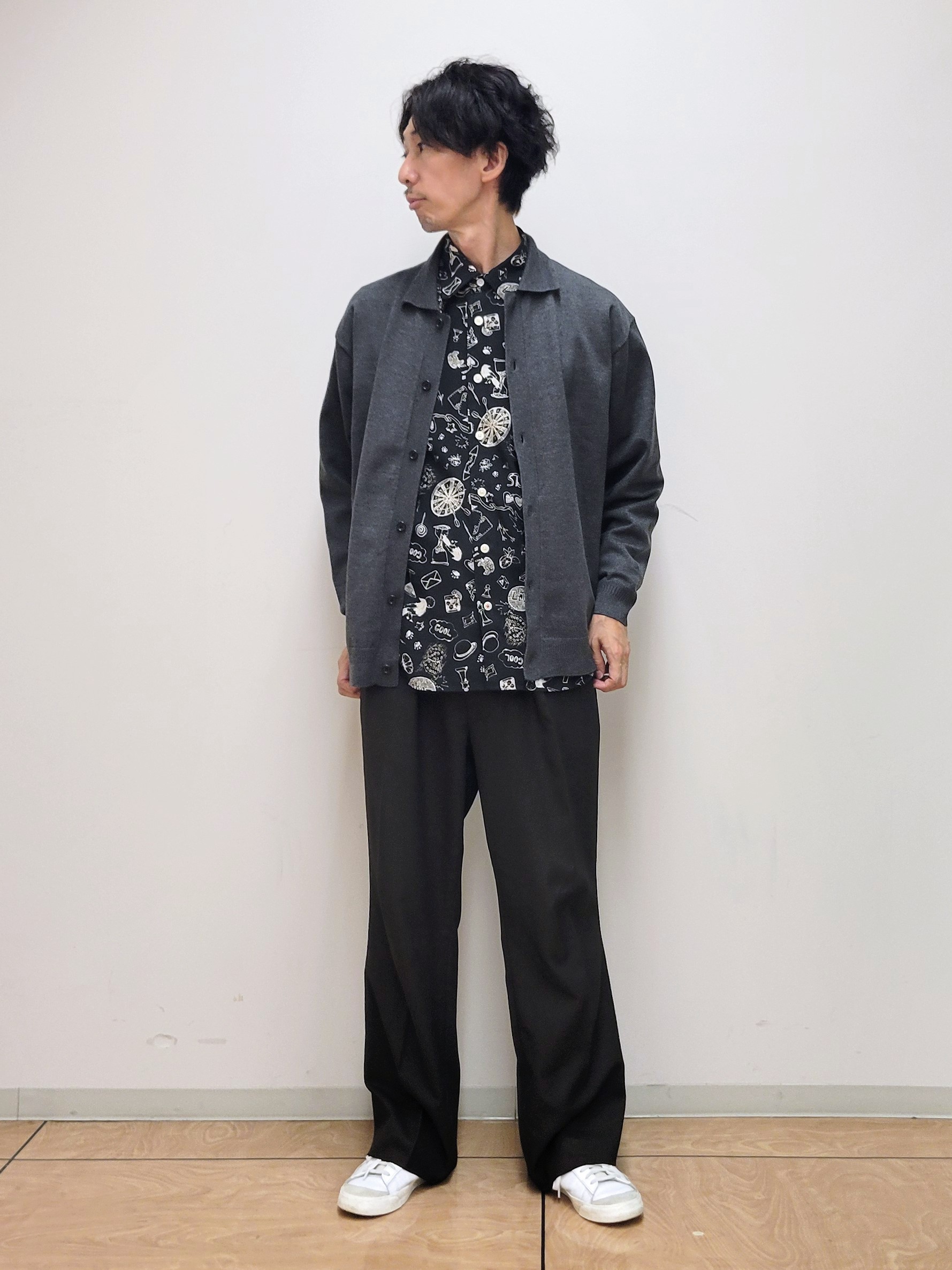 piroyaさんの「TAKEO KIKUCHI｜ニット シャツ カーディガン」を使ったコーディネート