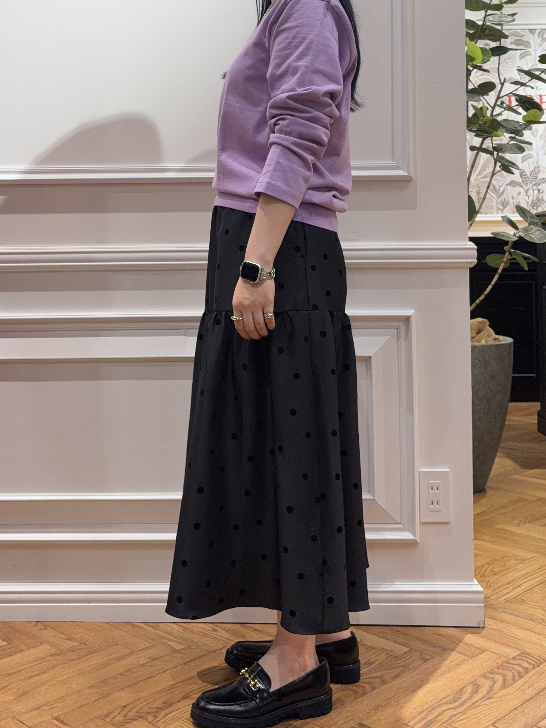 SAKAIさんの「DRESSTERIOR｜◆BATONER（バトナー）BLOWSING Vネック　ロングスリーブ」を使ったコーディネート