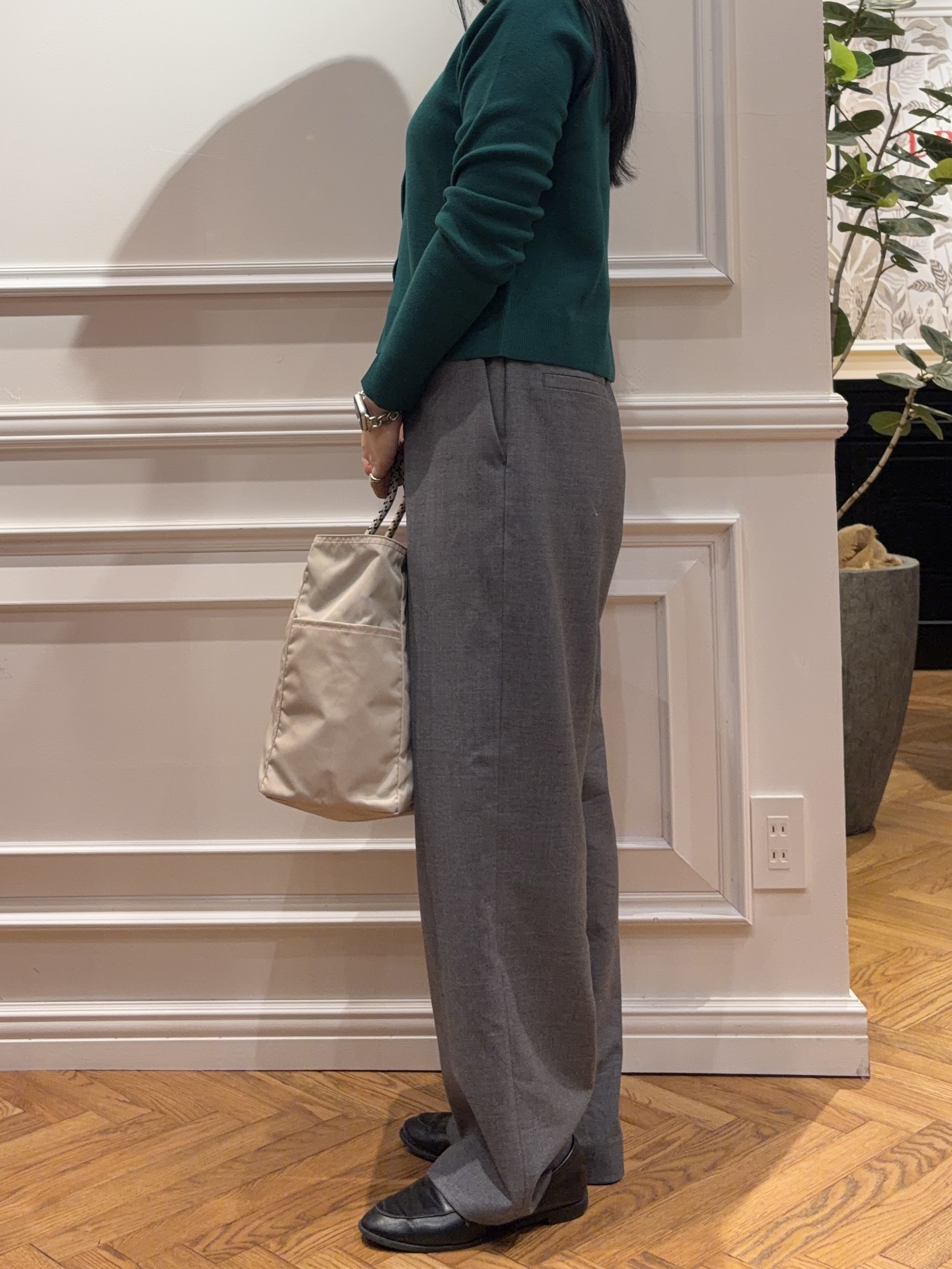 SAKAIさんの「DRESSTERIOR｜【5色展開/マシンウォッシャブル】コットンカシミヤカーディガン」を使ったコーディネート