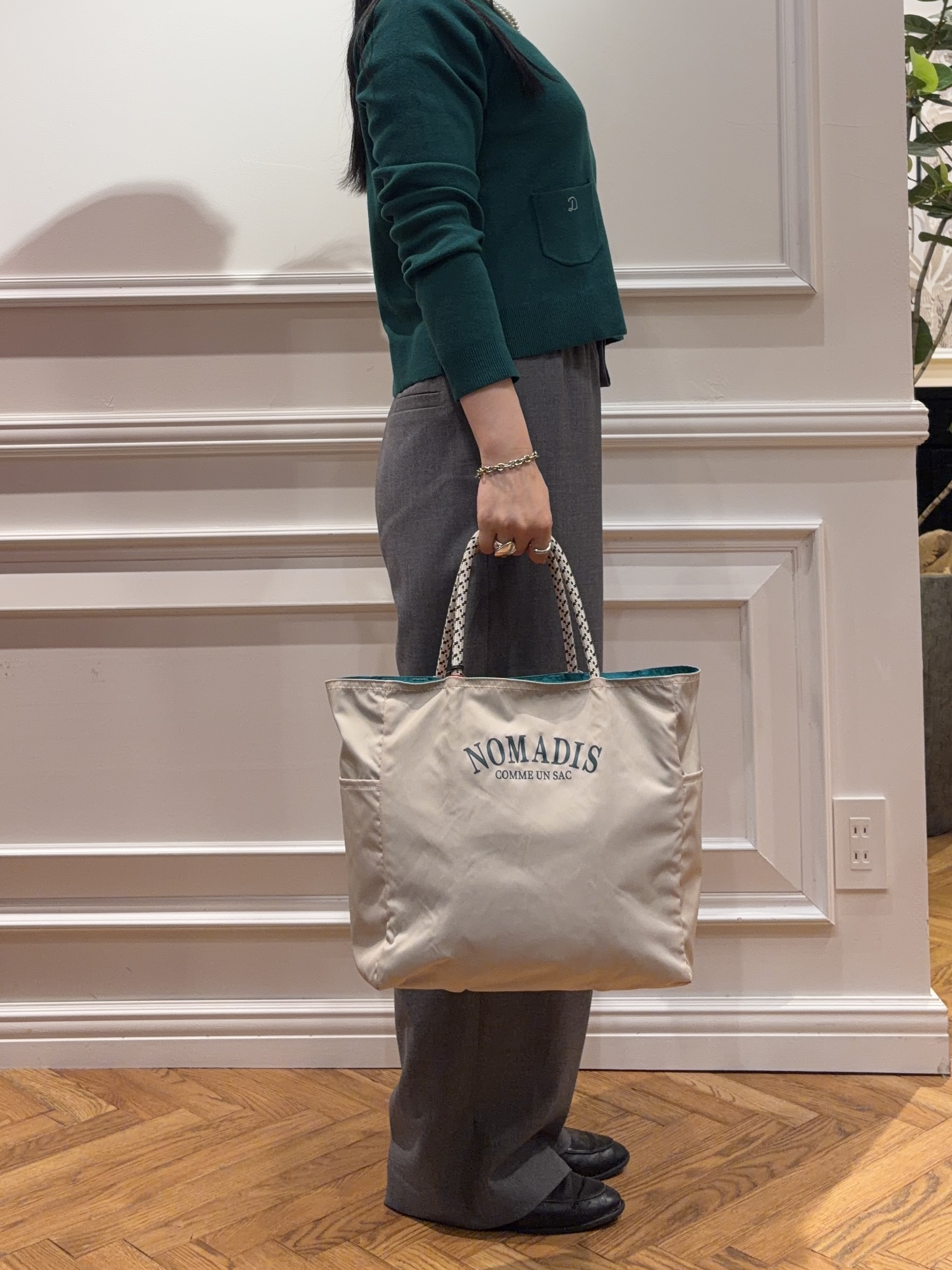 SAKAIさんの「DRESSTERIOR｜【5色展開/マシンウォッシャブル】コットンカシミヤカーディガン」を使ったコーディネート