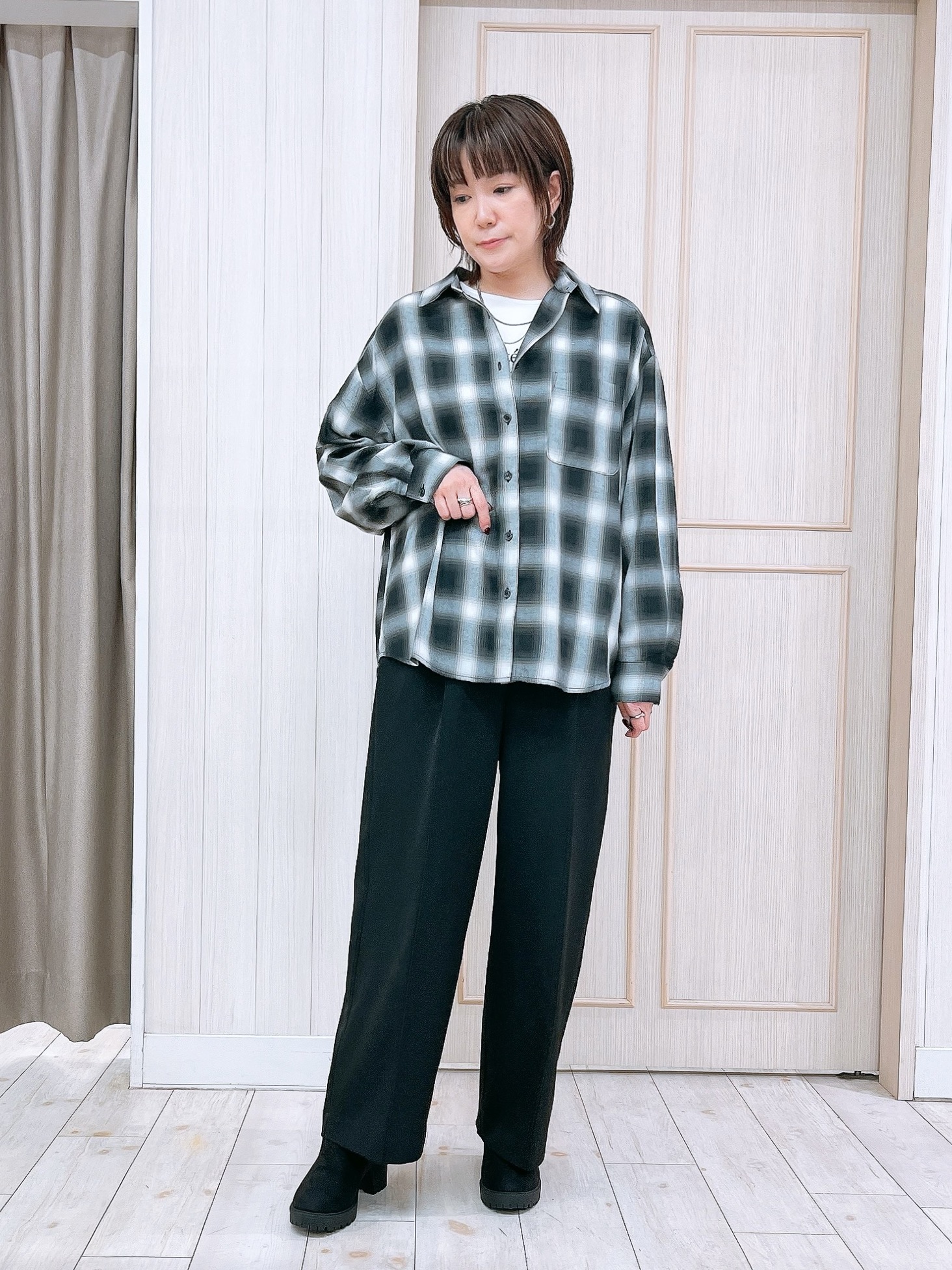 kaneさんの「SHOO･LA･RUE｜【毛玉になりにくい/S-LL/洗濯機可/体型カバー】Vネックゆったりカーディガン」を使ったコーディネート