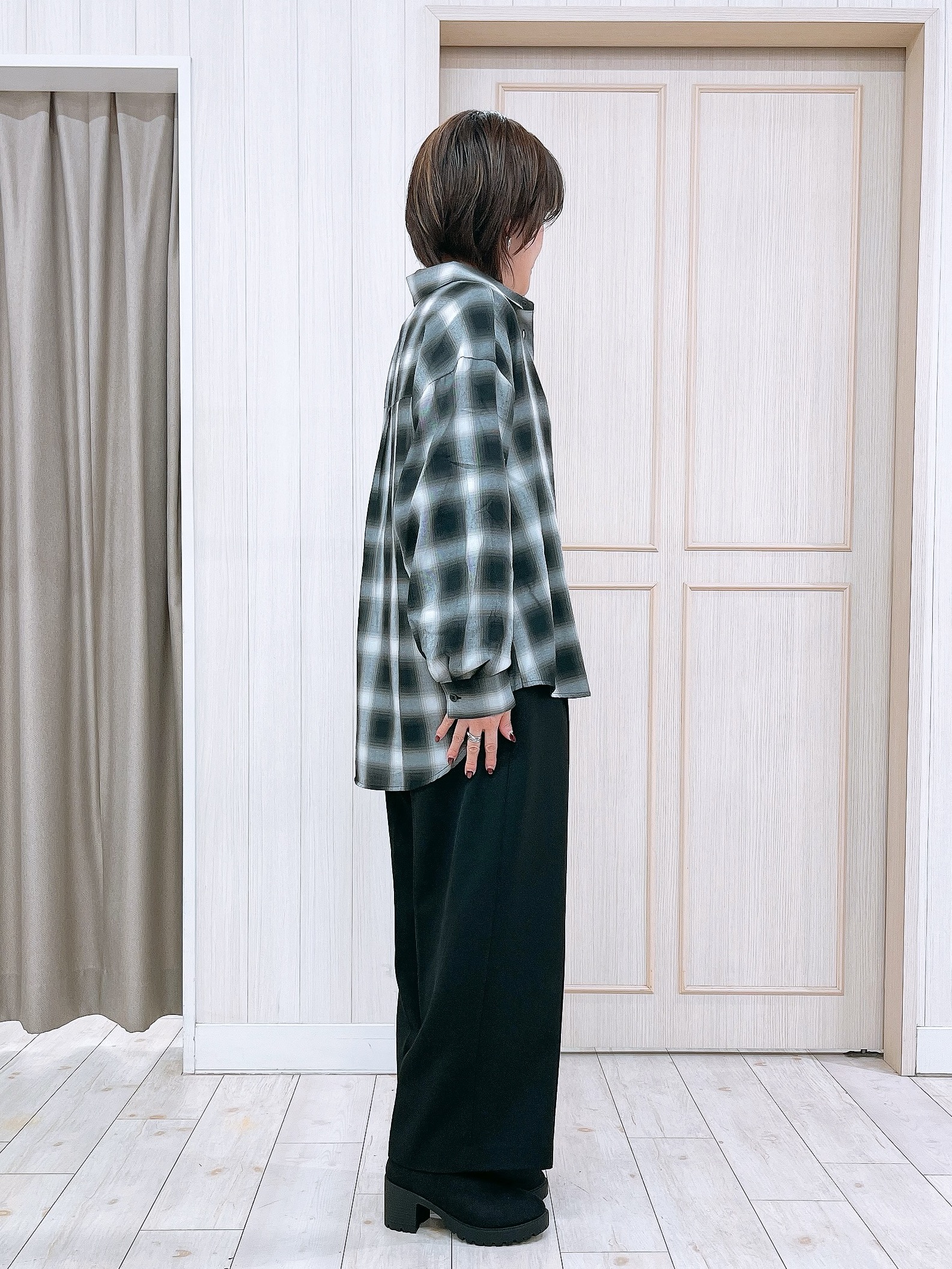 kaneさんの「SHOO･LA･RUE｜【毛玉になりにくい/S-LL/洗濯機可/体型カバー】Vネックゆったりカーディガン」を使ったコーディネート