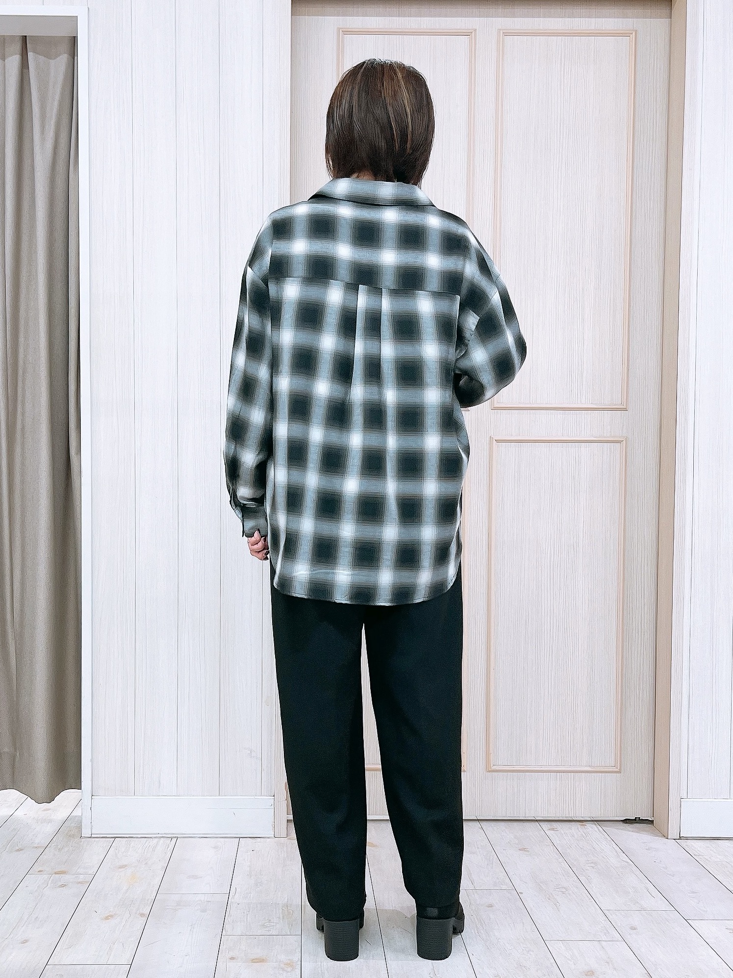 kaneさんの「SHOO･LA･RUE｜【毛玉になりにくい/S-LL/洗濯機可/体型カバー】Vネックゆったりカーディガン」を使ったコーディネート