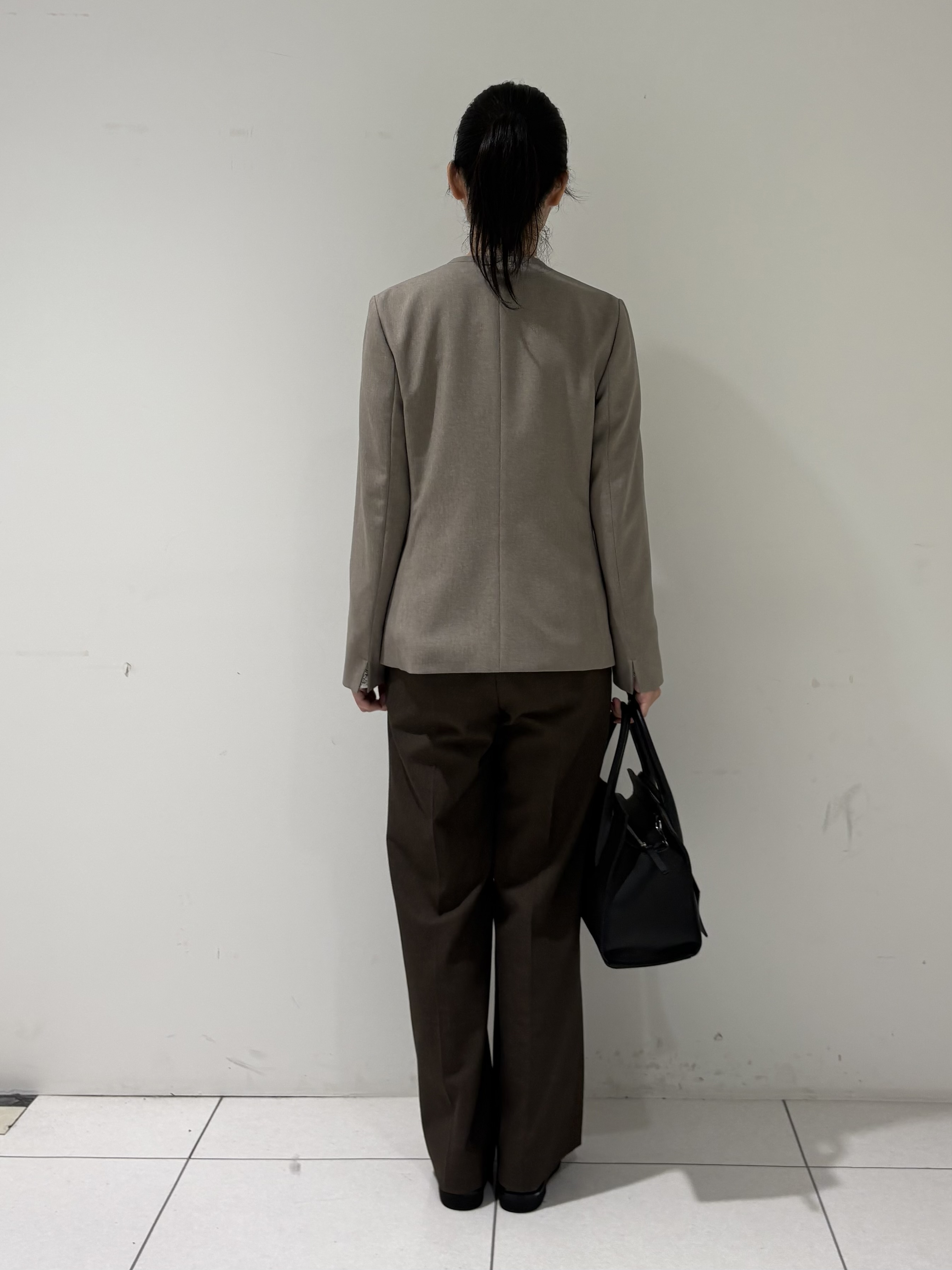 momokoさんの「INDIVI｜【洗える／通勤／スーツ】メランジストレッチ ノーカラージャケット」を使ったコーディネート