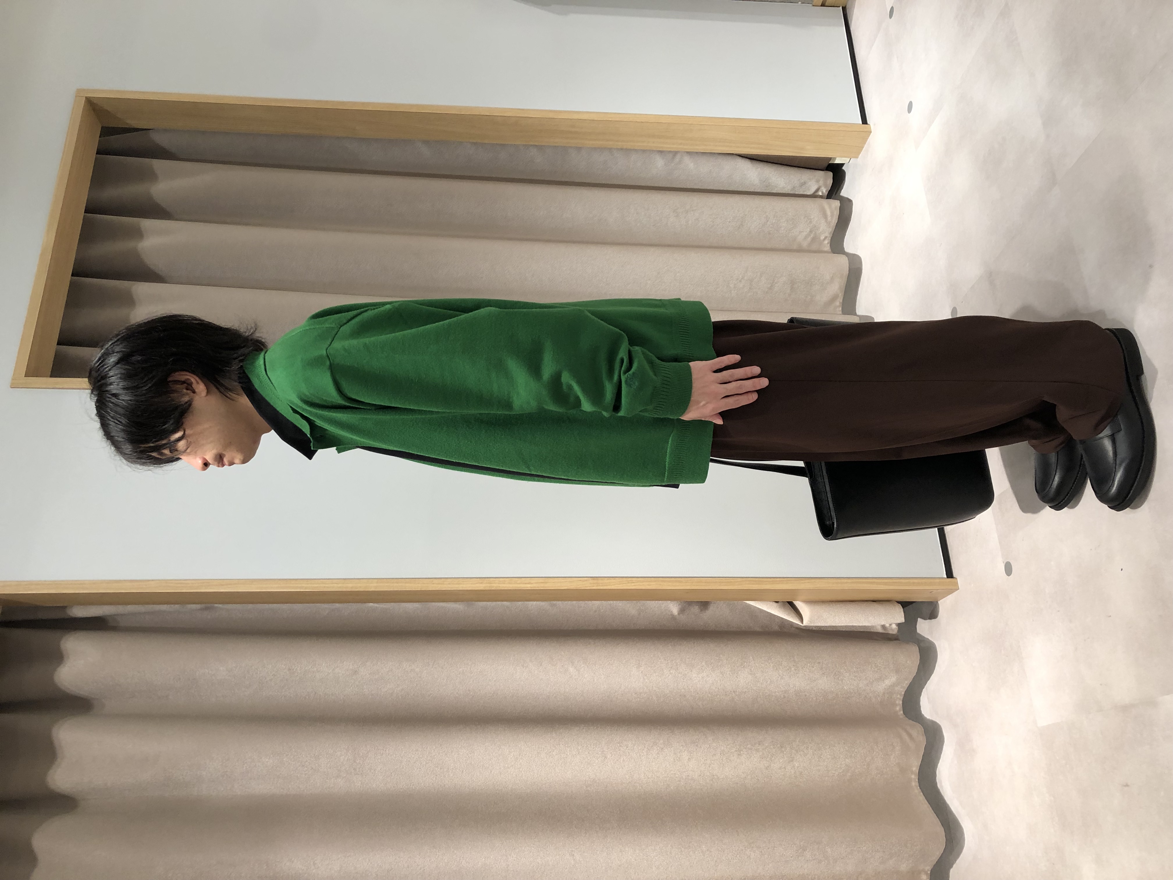 平塚郁博さんの「TAKEO KIKUCHI｜ニット シャツ カーディガン」を使ったコーディネート