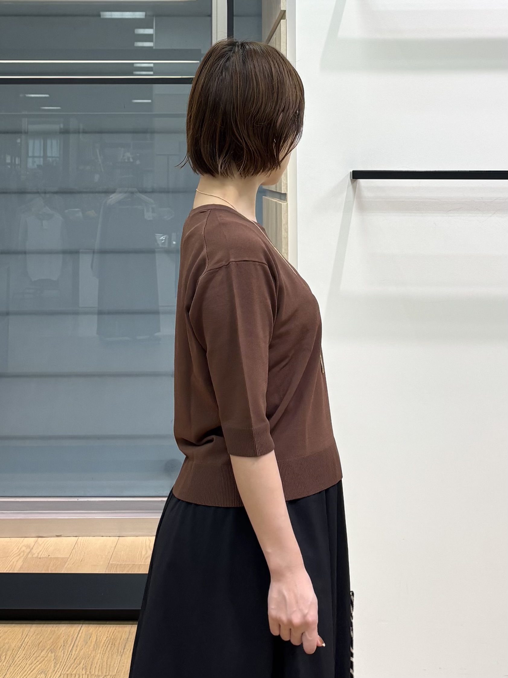 asamiさんの「INDIVI｜【2点セット】5分袖ニット＆カーディガン きれいめアンサンブルニット」を使ったコーディネート