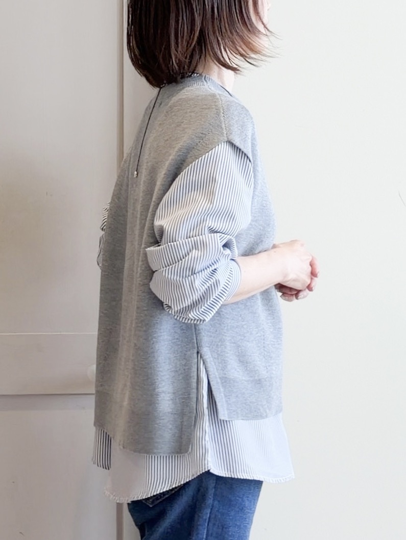 yamakoさんの「grove｜【2点セット/時短・着回し】着るだけでコーデが完成 ニットベスト&times;シャツ」を使ったコーディネート