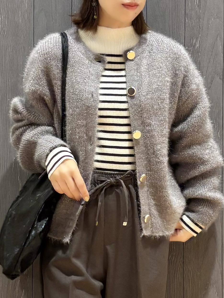meiさんの「SHOO･LA･RUE｜【S-LL】ゆるもこ シャギーニットカーディガン」を使ったコーディネート