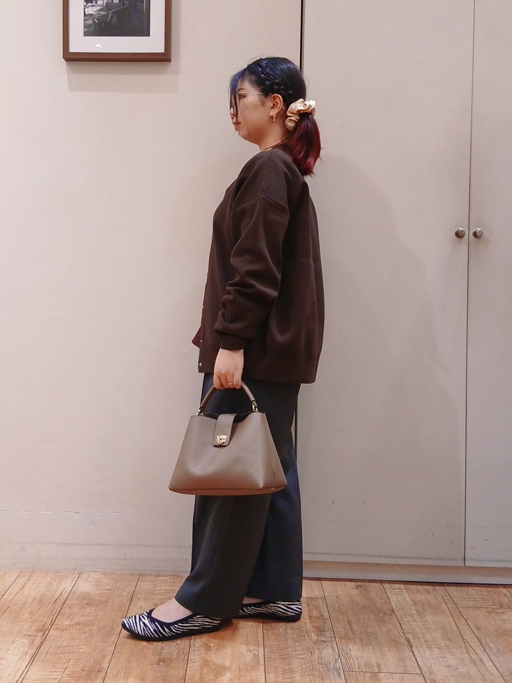 Riranさんの「SHOO･LA･RUE｜【セットアップ可/洗濯機可】軽やかに羽織れる スポンディッシュ ニットカーディガン」を使ったコーディネート