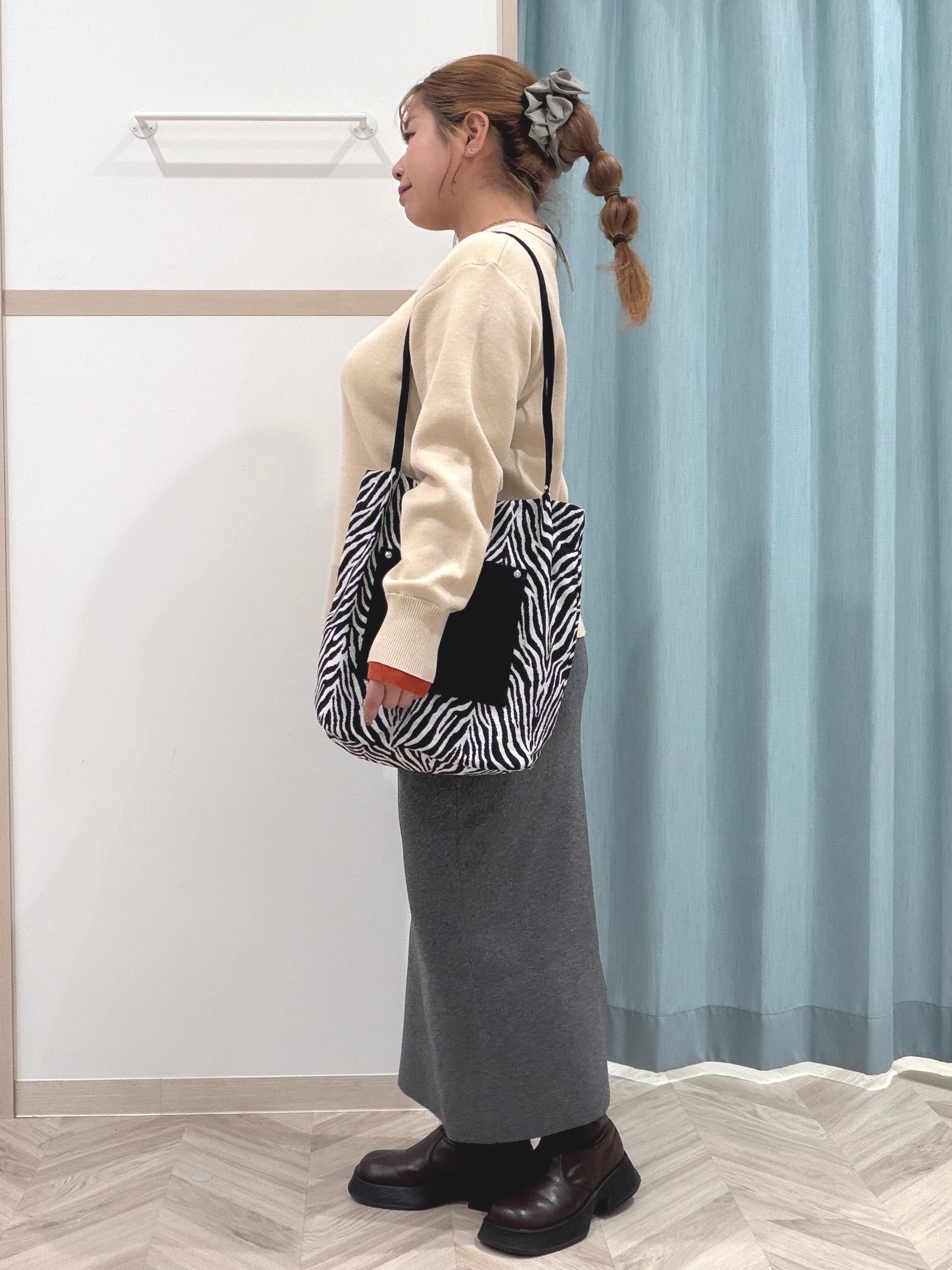 まちゃんなちゃんさんの「SHOO･LA･RUE｜【洗濯機可/S-LL】配色がアクセント スウェットライクニット」を使ったコーディネート
