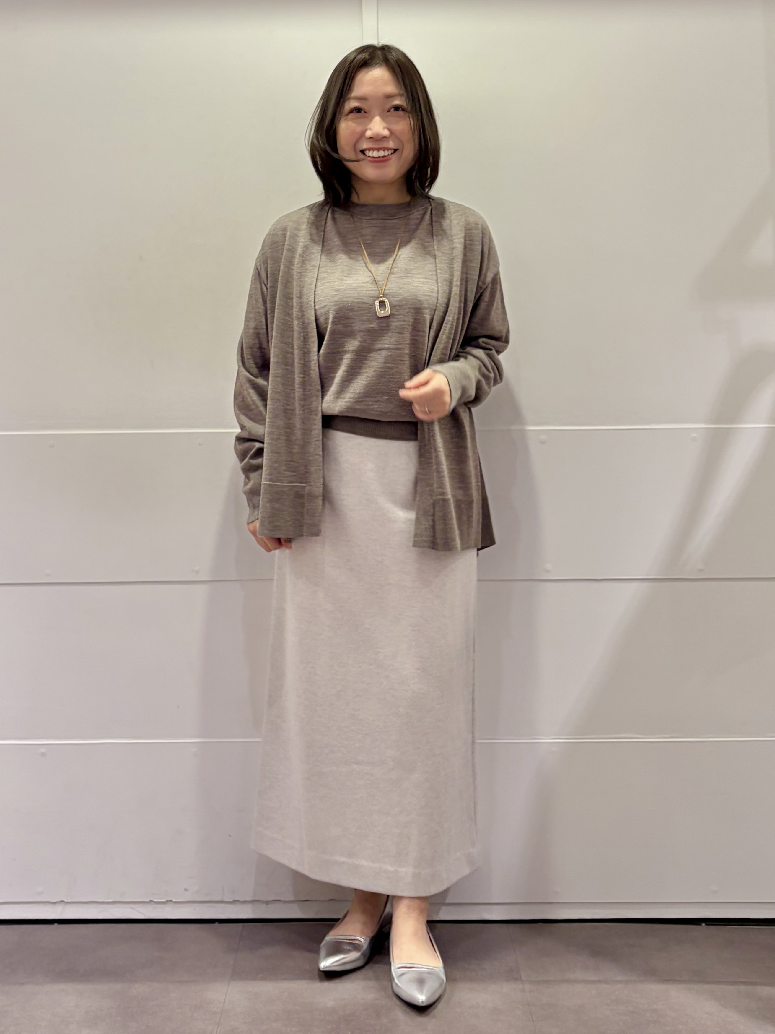 TOKOさんの「UNTITLED｜【アンサンブル可能/オンオフ使える】シルクウールカシミヤプルオーバー」を使ったコーディネート