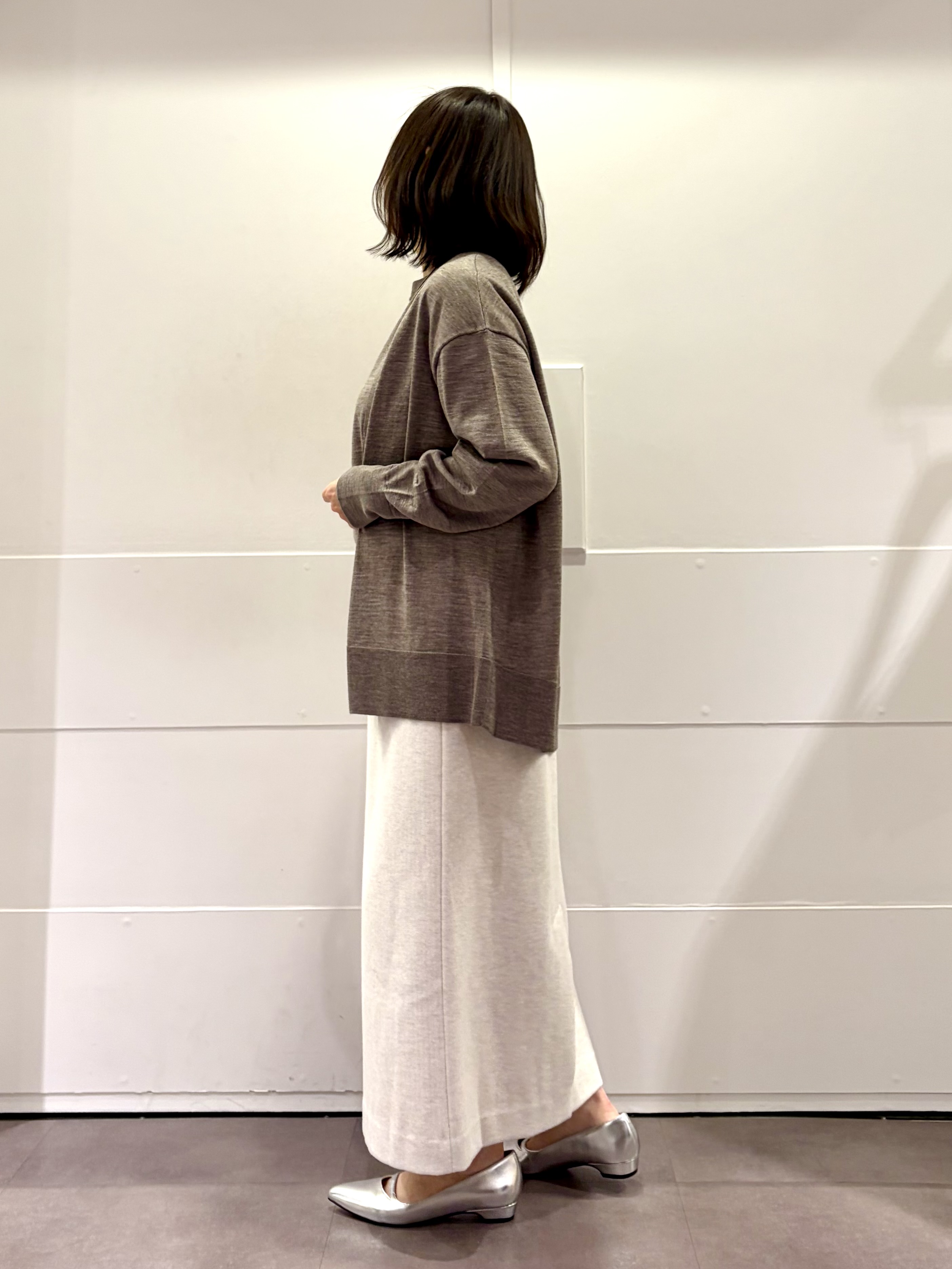 TOKOさんの「UNTITLED｜【アンサンブル可能/オンオフ使える】シルクウールカシミヤプルオーバー」を使ったコーディネート