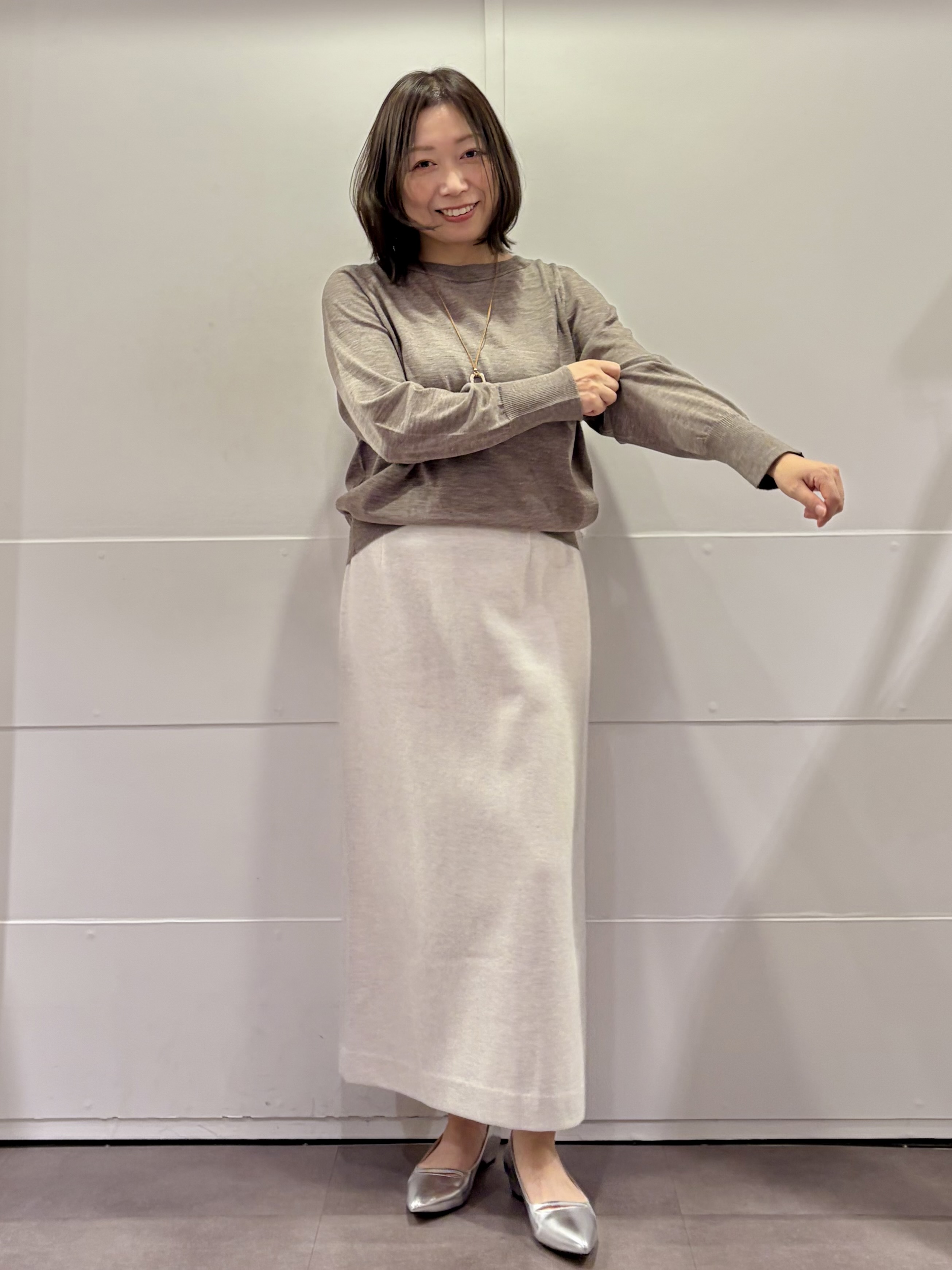 TOKOさんの「UNTITLED｜【アンサンブル可能/オンオフ使える】シルクウールカシミヤプルオーバー」を使ったコーディネート
