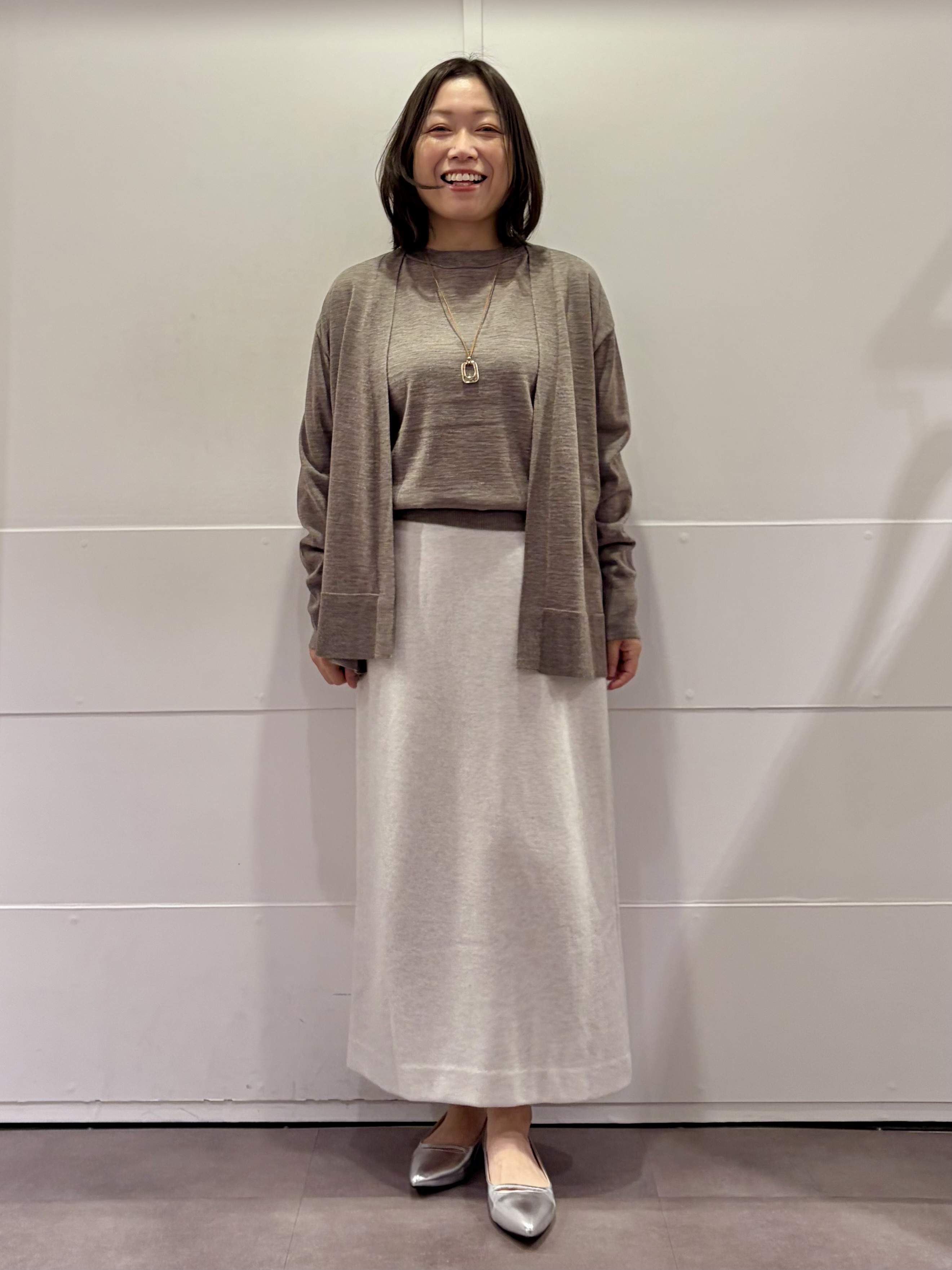 TOKOさんの「UNTITLED｜【アンサンブル可能/オンオフ使える】シルクウールカシミヤプルオーバー」を使ったコーディネート