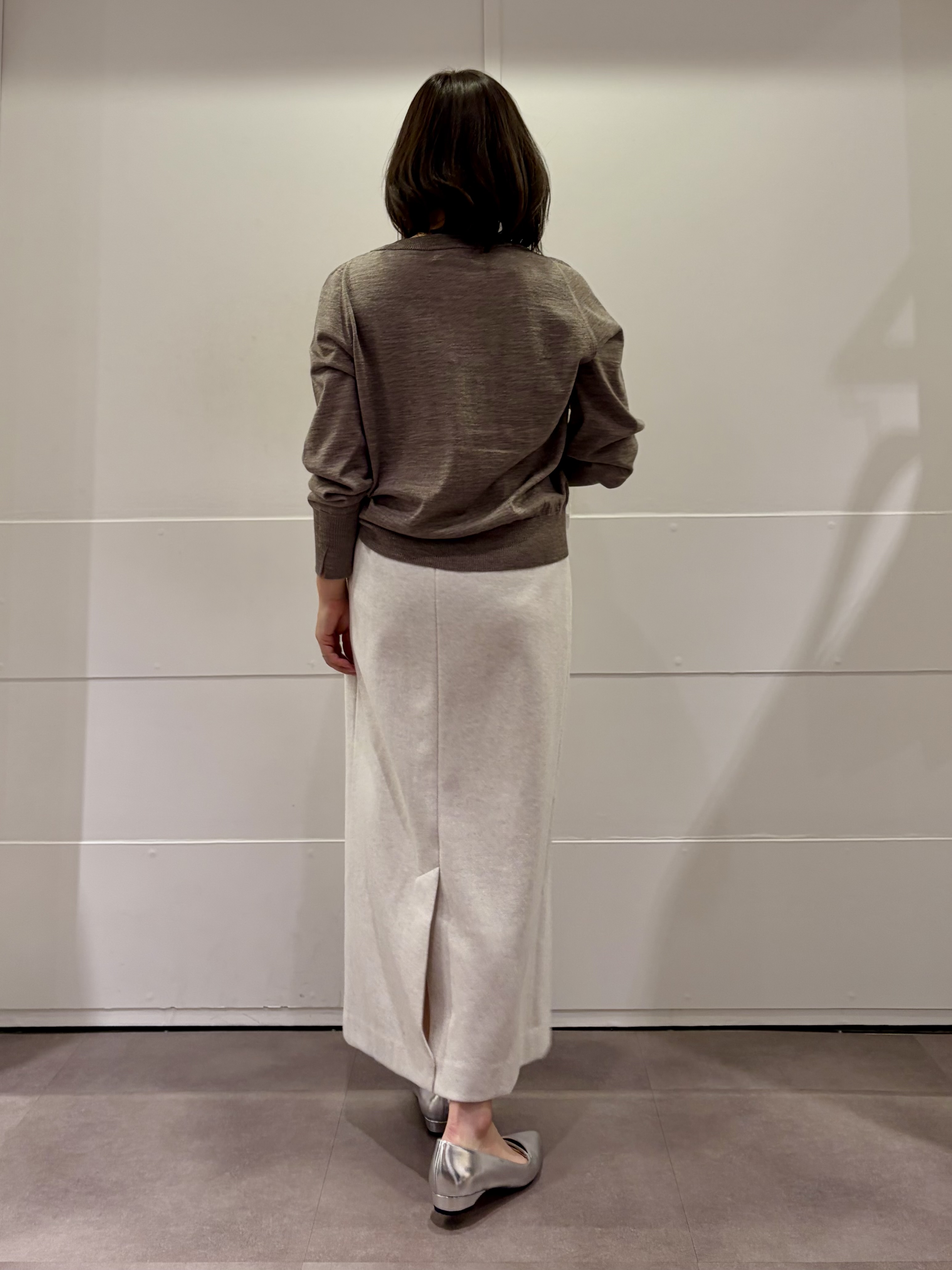 TOKOさんの「UNTITLED｜【アンサンブル可能/オンオフ使える】シルクウールカシミヤプルオーバー」を使ったコーディネート