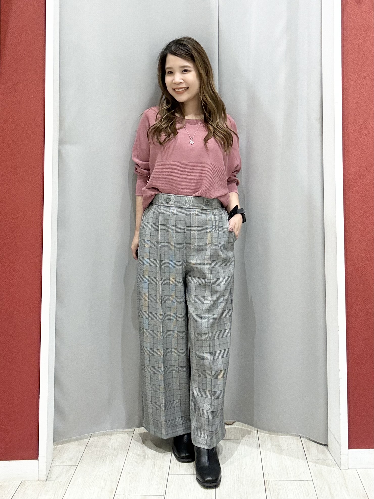 shioさんの「SHOO･LA･RUE｜【毛玉になりにくい】パール調ボタンが女性らしさをプラス ガーター切替 7分袖ドルマンニット」を使ったコーディネート